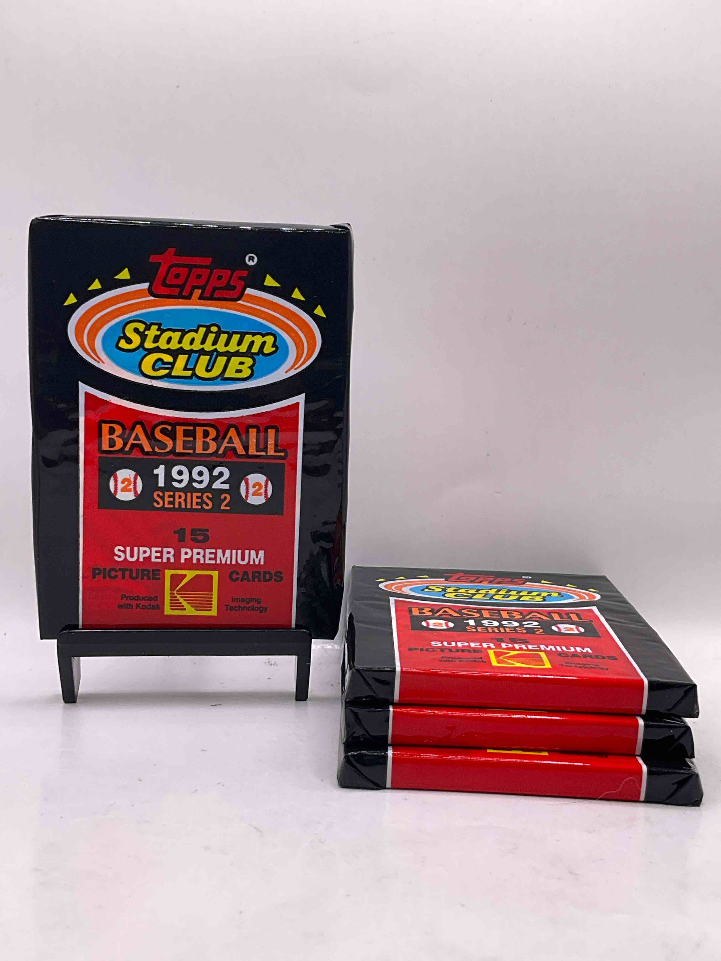 Series TWO! Ken Griffey Jr!? Topps Stadium Club 1992 Unopened Packs, Straight From Box. Search For Big Names, Ken Griffey Jr, Nolan Ryan, Rickey Henderson & So Many More! Some Of These Cards Can Be Worth Big $$$ 