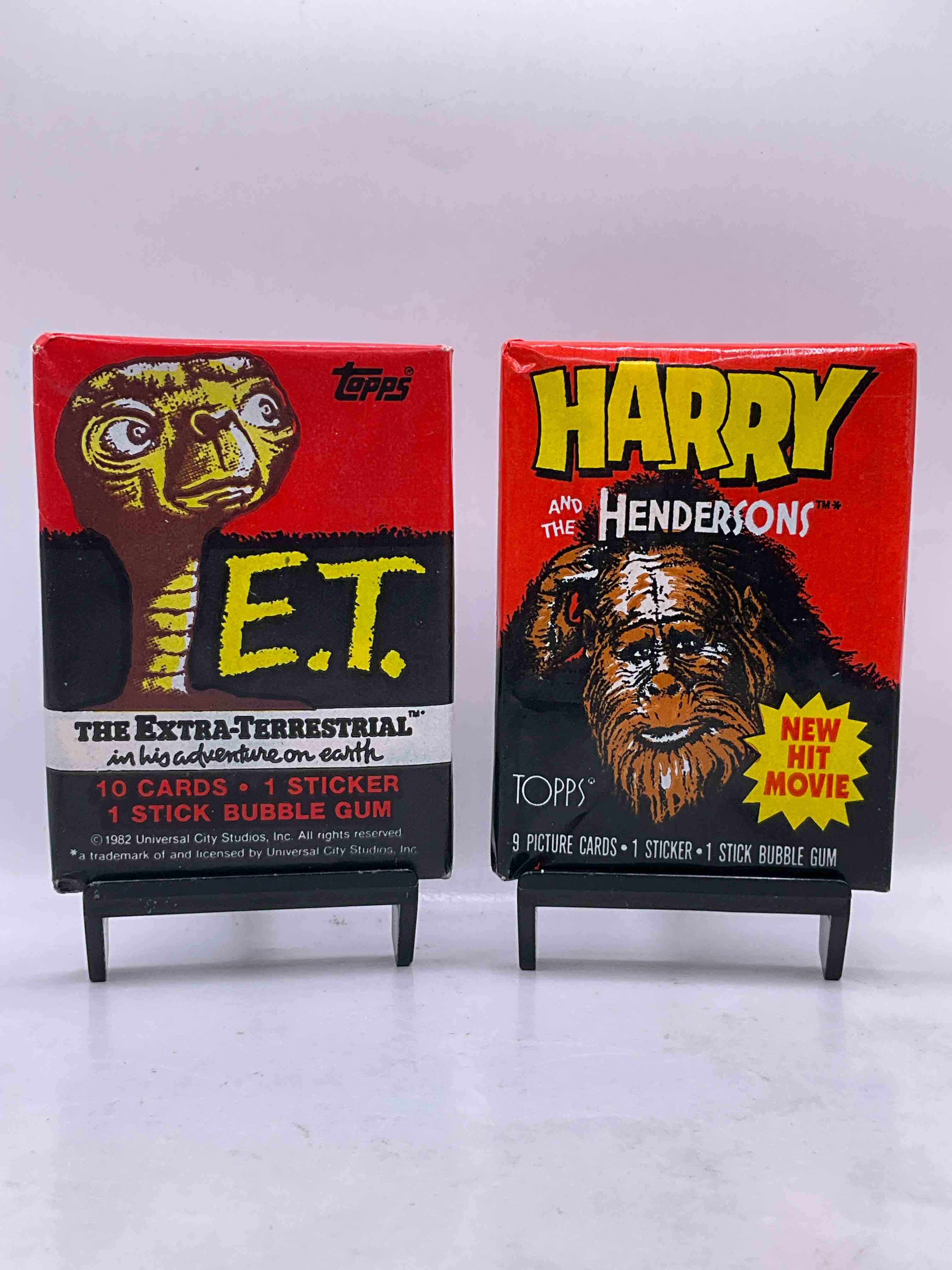 Hit Movies! Harry & The Hendersons & ET! Both Classics! Get These Rare Wax Packs From When The Movies Came Out! Crazy Packs!