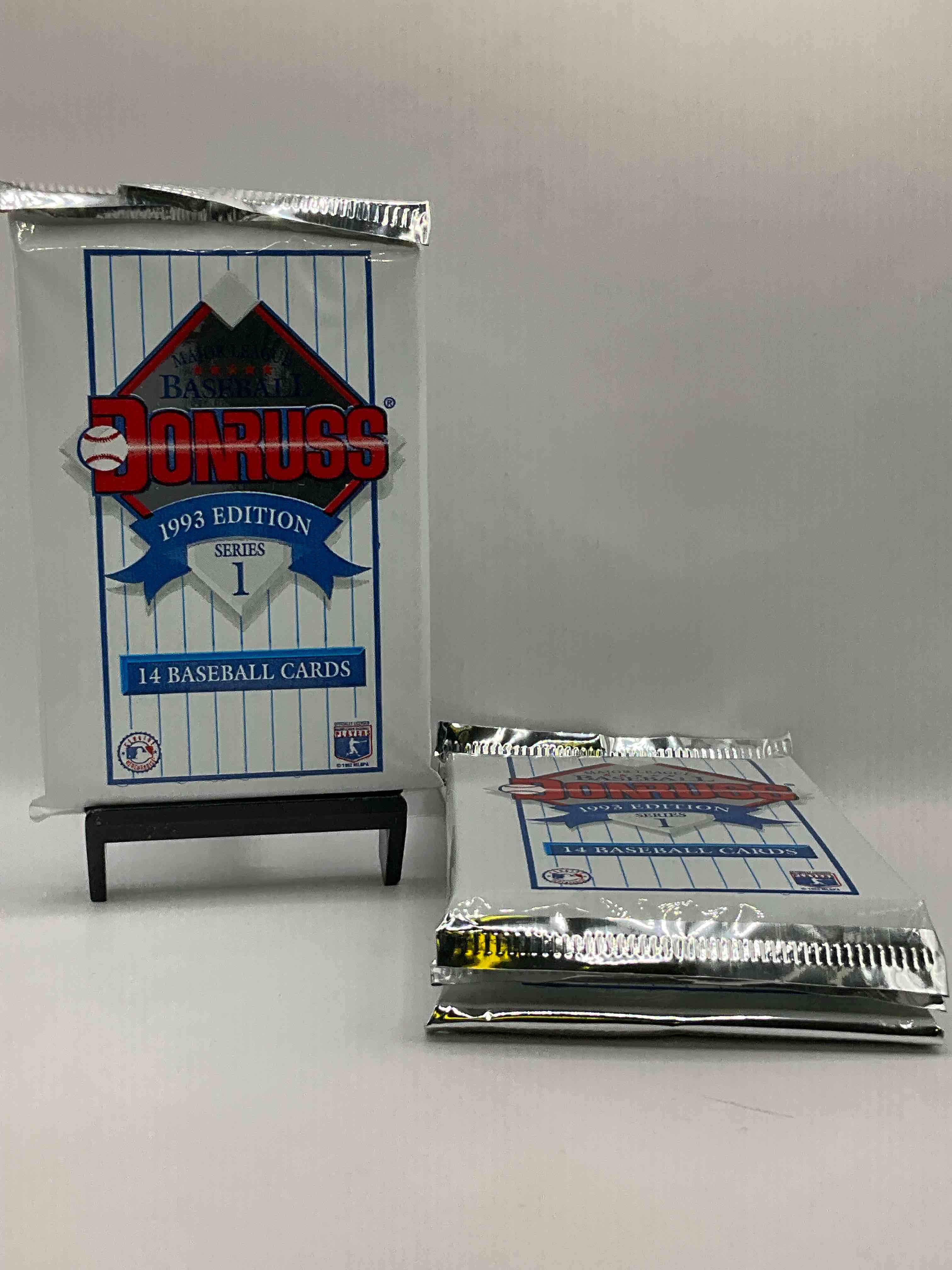 Great Year! 1993 Donruss Baseball Unopened Baseball Card Packs, Direct From Original Sealed Retail Case! Search For Valuable Rated Rookie Cards From Chipper Jones (PSA 10 $150+) & Mike Piazza, Early Ken Griffey Jr. & So Much More!