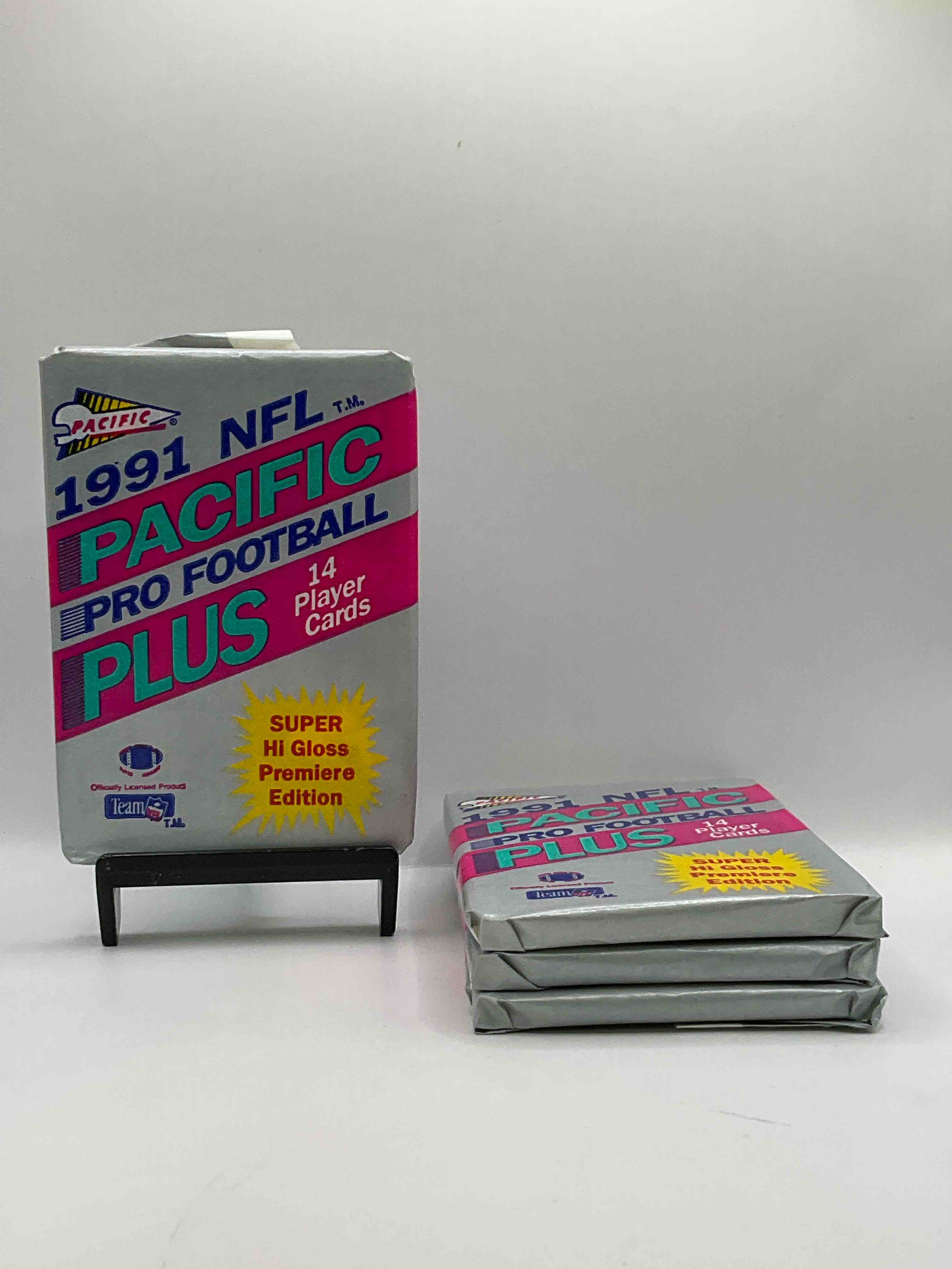 1991 Pacific Football, Something You Hardly Ever See! 1991 Pacific Football Sealed Card Pack, Direct From Original Retail Case. Search For Brett Favre Rookie, Early Barry Sanders, Jerry Rice & So Much More! Hard To Find!