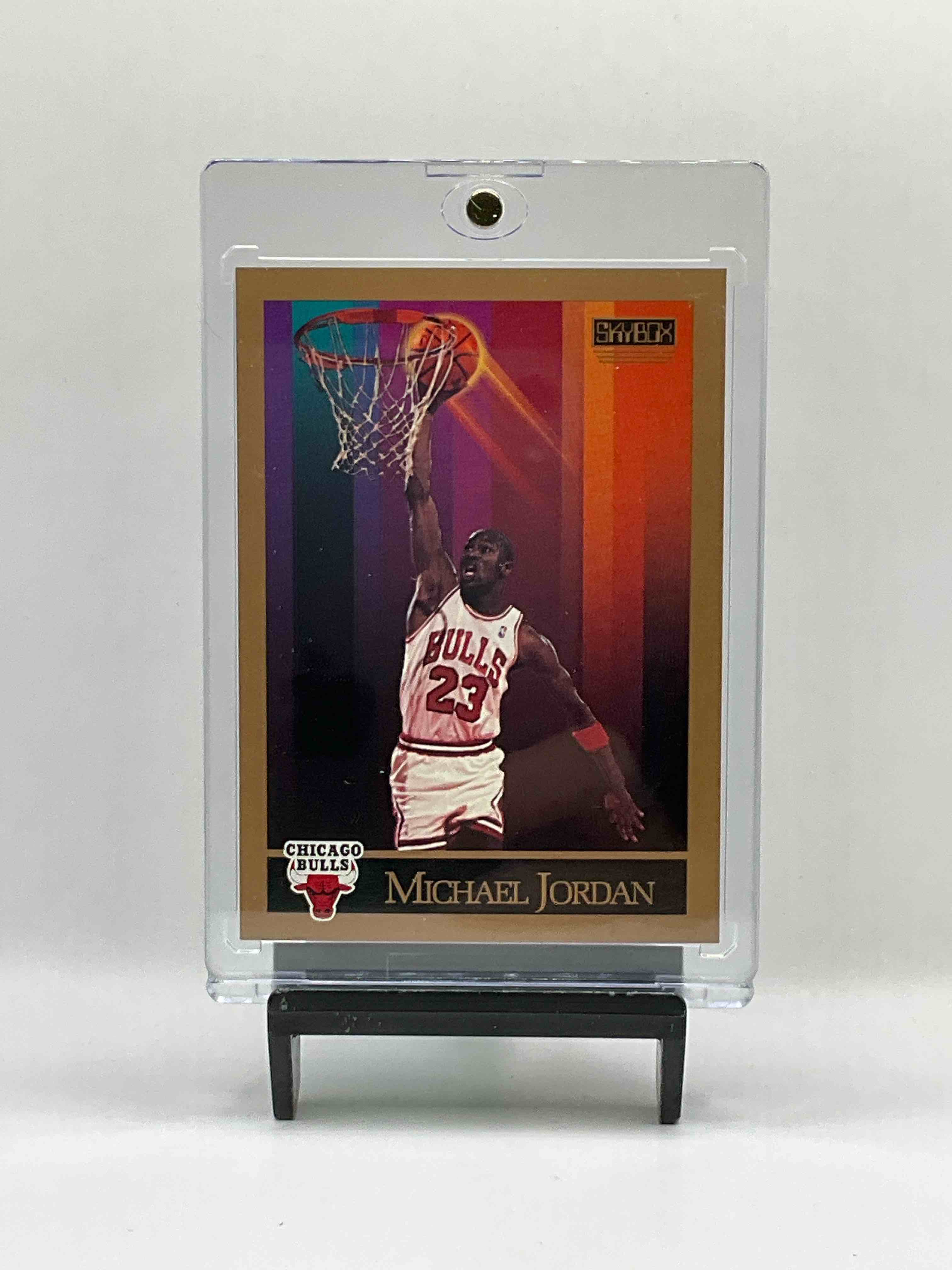 Michael Jordan! 1990 Skybox 50 Card Basketball! The BEST Cards From The Year! Michael Jordan, Scottie Pippen, Magic Johnson, Larry Bird, Dominique Wilkins, David Robinson, Charles Barkley, Hakeem Olajuwon, Karl Malone, Clyde Drexler & More! All Stars, Hall Of Famers, Champions & More, The Perfect Mix Of Miscellaneous ‘90 NBA Variety! 