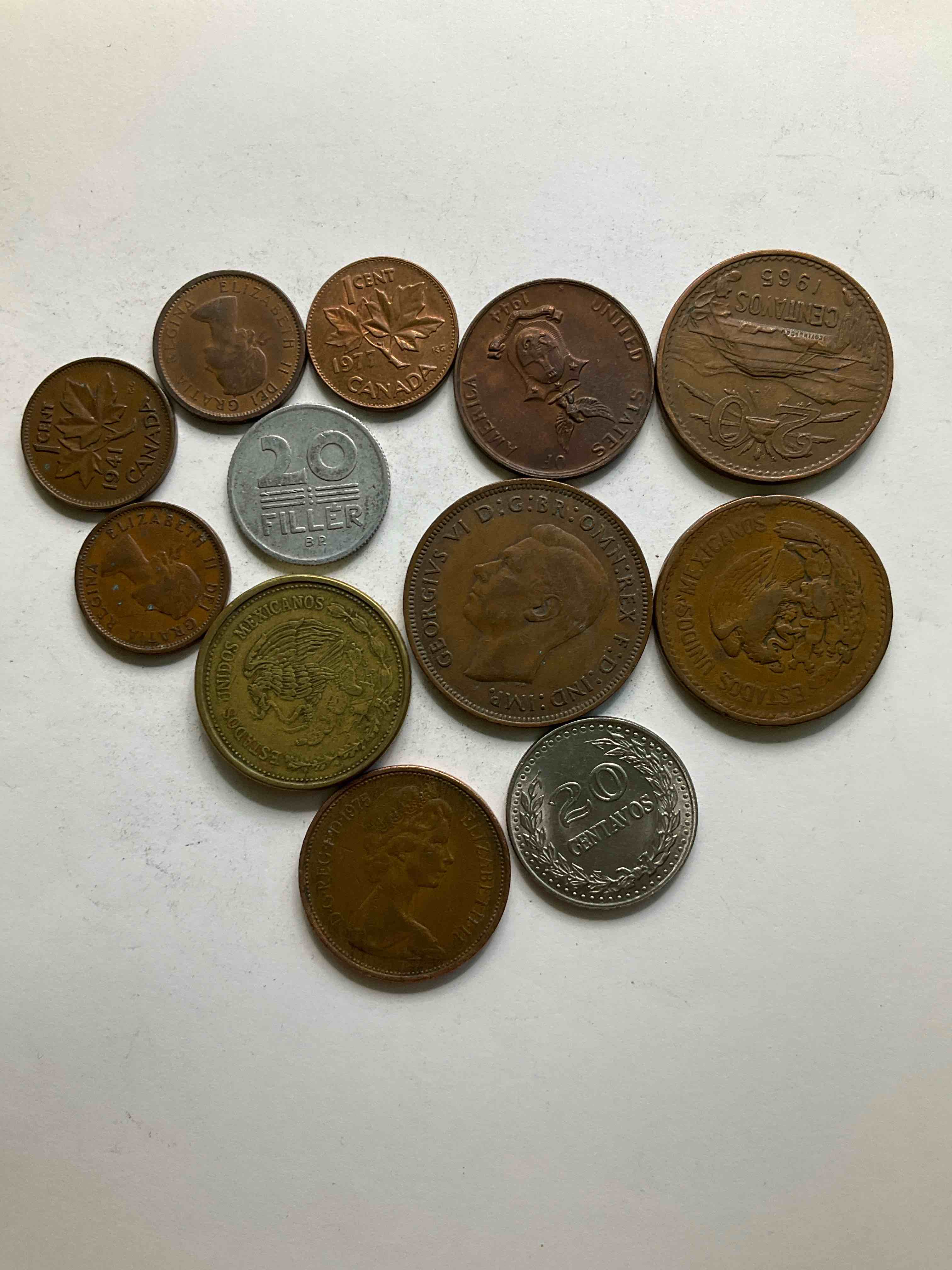 World Coins, Antique & Vintage! Each Lot Is Unique! Many Different Years, Countries, Sizes & Exotic Places. This Cool Collection Of Antique Coins From Around The World Is Loads Of Fun! Have Fun Identifying Each Coin & Country As A Great Educational Tool! A Great Investment Too!