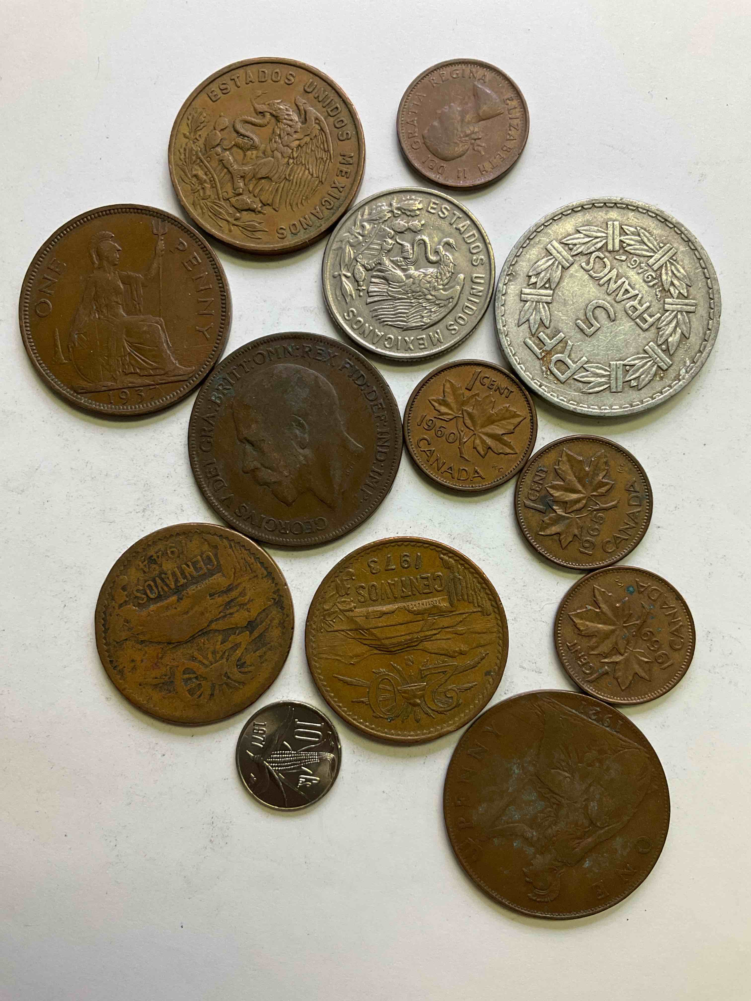 World Coins, Antique & Vintage! Each Lot Is Unique! Many Different Years, Countries, Sizes & Exotic Places. This Cool Collection Of Antique Coins From Around The World Is Loads Of Fun! Have Fun Identifying Each Coin & Country As A Great Educational Tool! A Great Investment Too!
