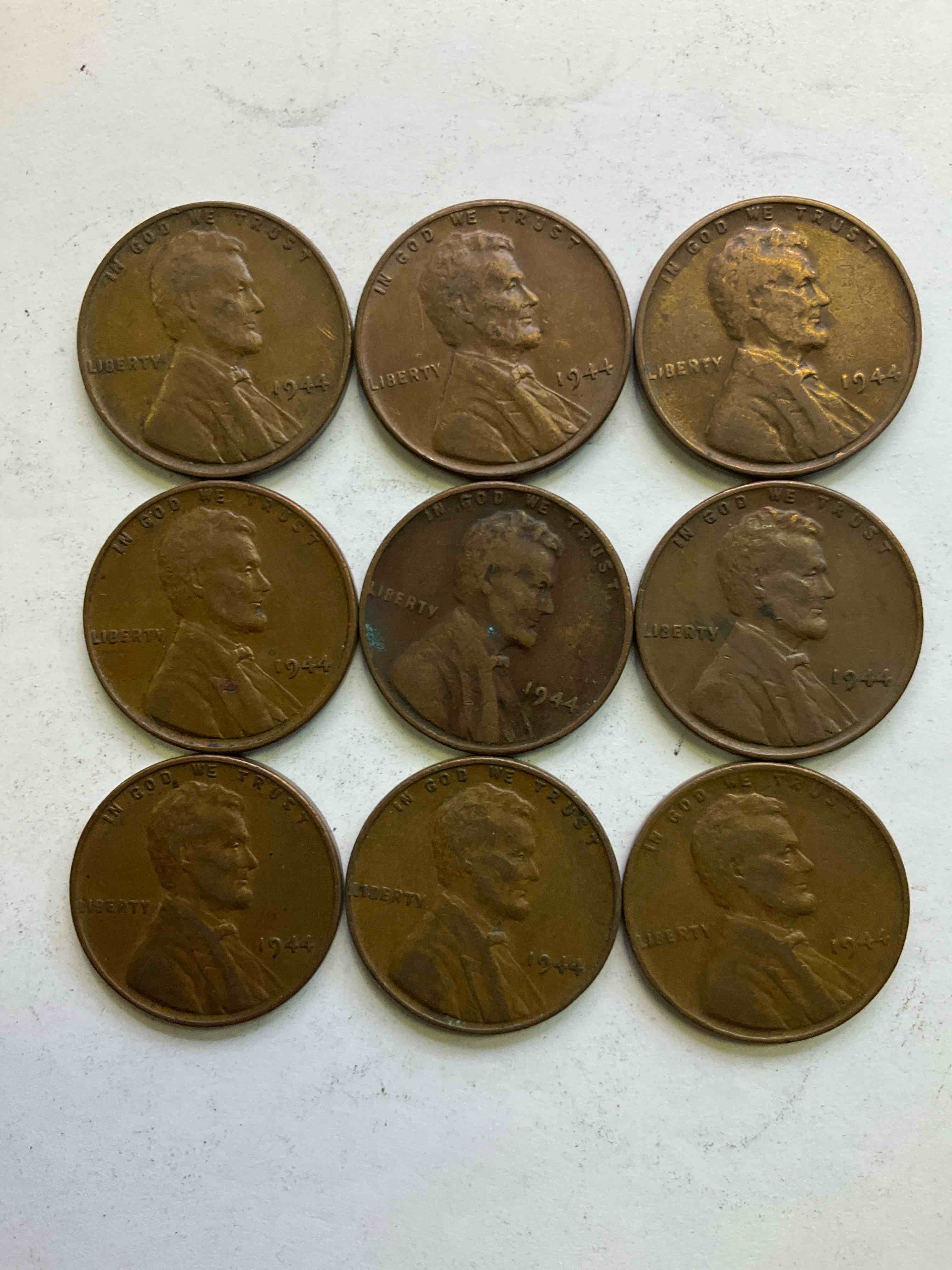 1944 WWII D-Day Era Pennies! June 6, 1944 Was A Day That Will Live In Infamy, The Day Of The Largest Land Invasion In History Where Western Allies Initiated The Liberation Of Europe From Nazi Germany. Up For Auction Are 1944 Pennies... Pieces Of History That Are Awesome For Coin Collectors, WII & History Buffs & So Much More! Hard To Collect!