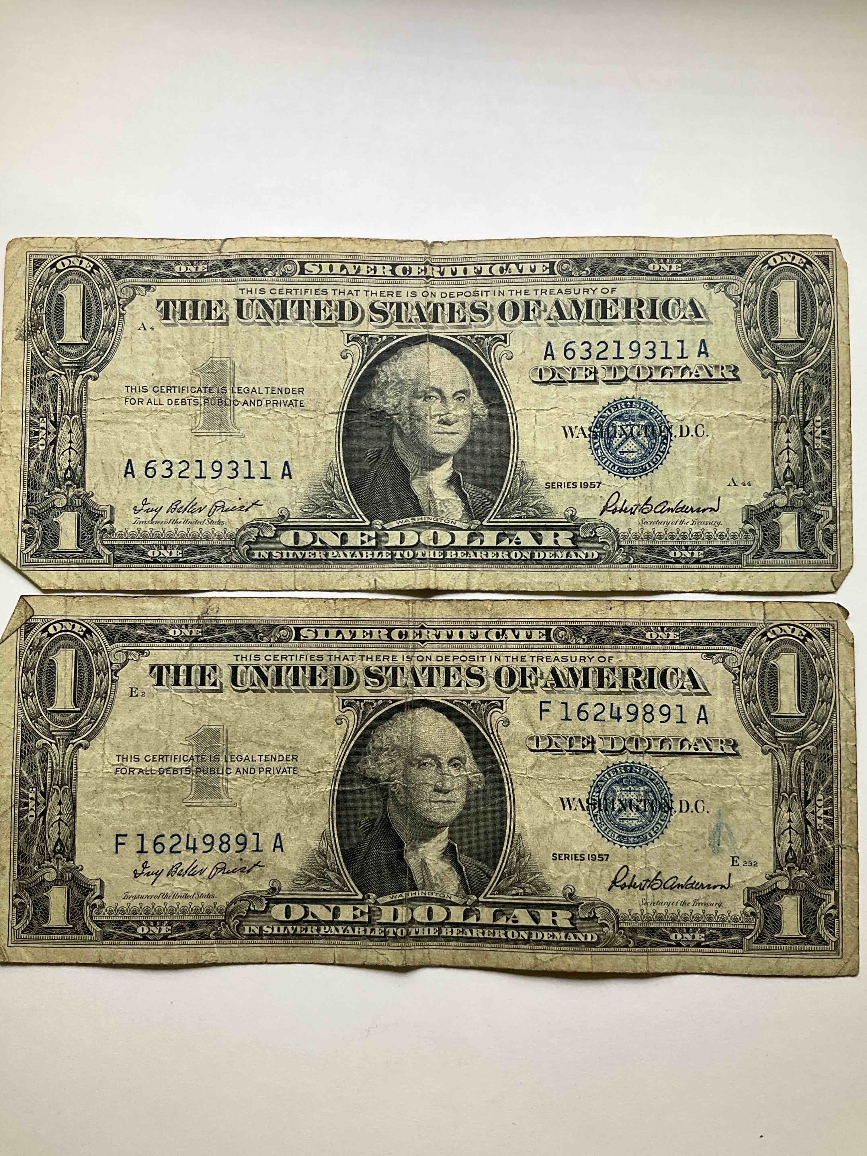 1957 Silver Certificates! Did You Know That Prior To 1964 One Dollar U.S. Paper Money Was Actually Redeemable For Silver Dollars?! Wow How Times Have Changed! Silver Certificates Were Produced From 1878 To 1964 & Are Still Considered Legal Tender At Face Value. Here Are Gorgeous, Circulated 1957 U.S. One Dollar Silver Certificate, With Highly Collectible "Blue Seal!* Own An Awesome Piece Of History!