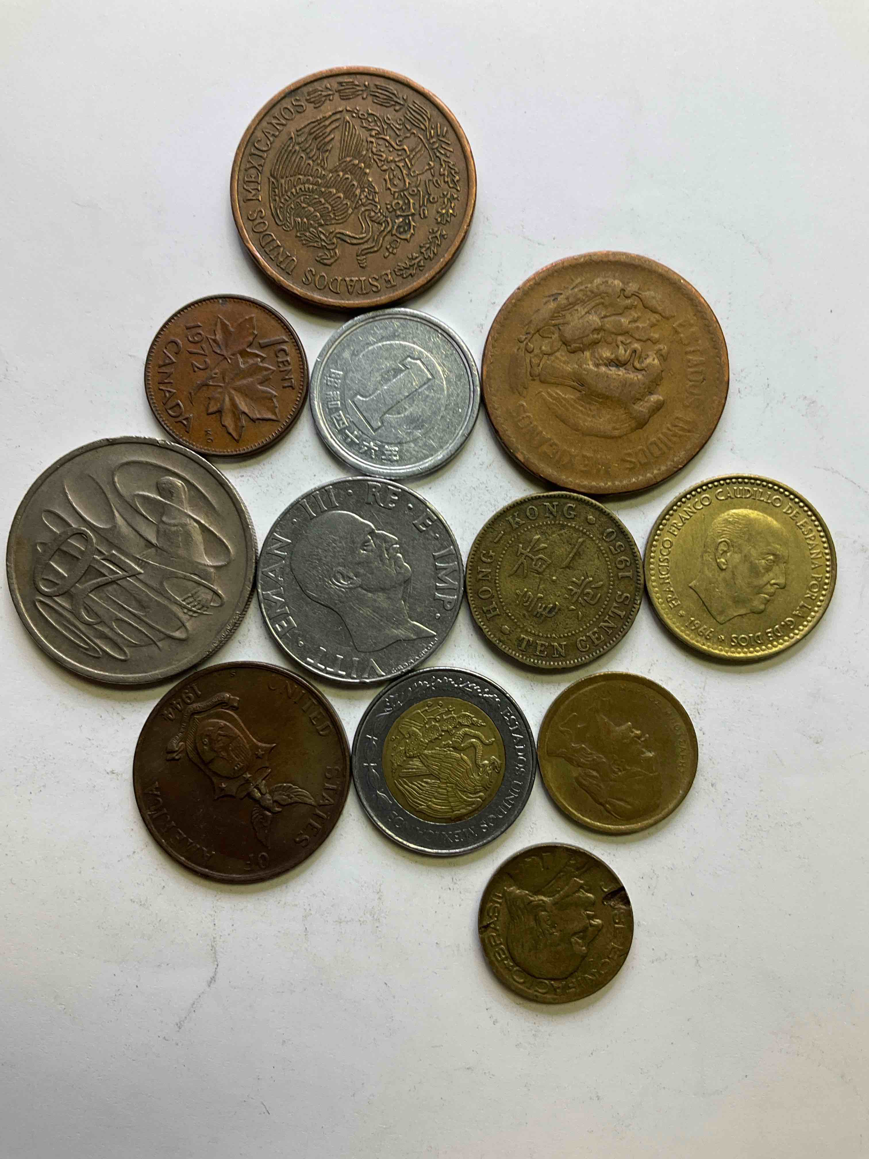 World Coins, Antique & Vintage! Each Lot Is Unique! Many Different Years, Countries, Sizes & Exotic Places. This Cool Collection Of Antique Coins From Around The World Is Loads Of Fun! Have Fun Identifying Each Coin & Country As A Great Educational Tool! A Great Investment Too!