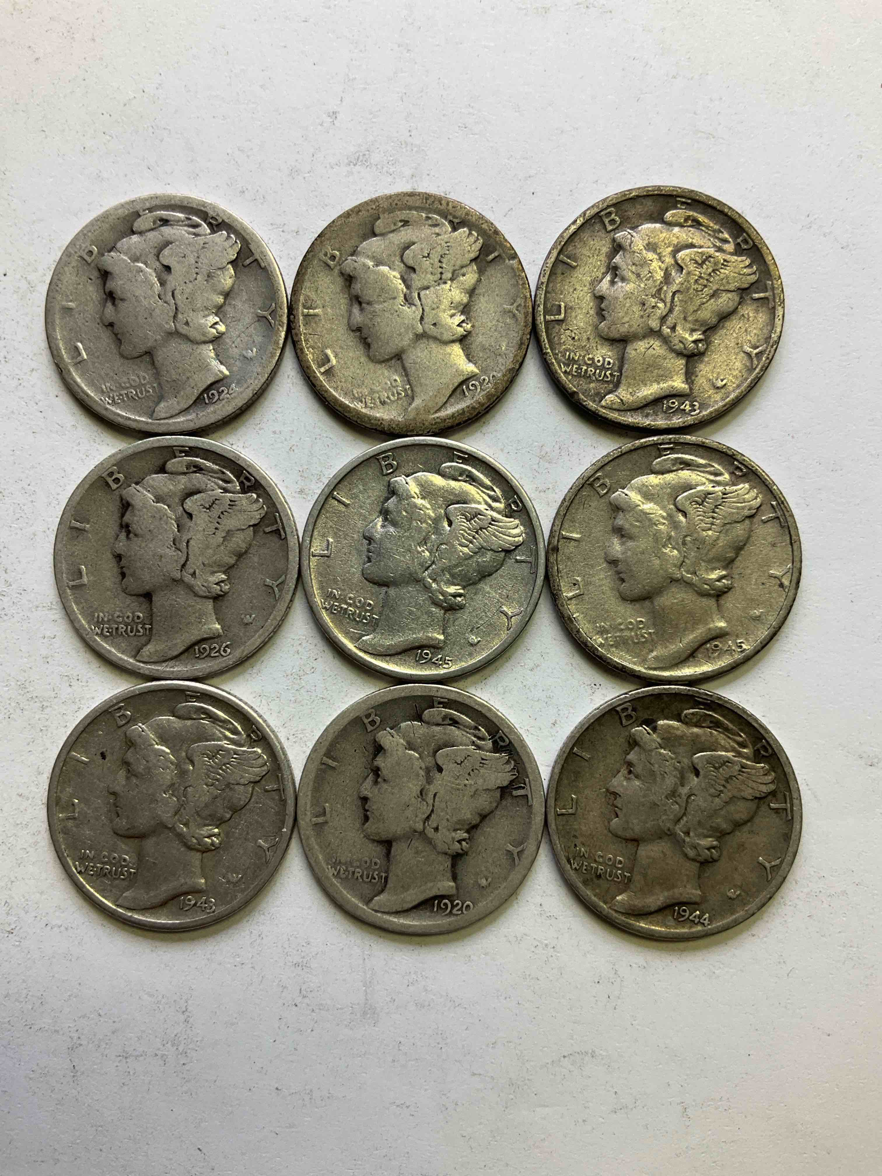 Antique U.S. Pure Fine Silver Mercury Dimes! Silver Mercury Dimes Were Minted From 1916-1945 & Have Become Serious Collector Items! Check Out These Awesome Examples, All In Nice, Circulated Condition With Visible Dates & Varying Years! Rare To Have Visible Dates! Makes For A Great Investment In Precious Metals, Mercury Dimes Are 90% Pure Fine Silver! They Don't Make Em' Like This Anymore!