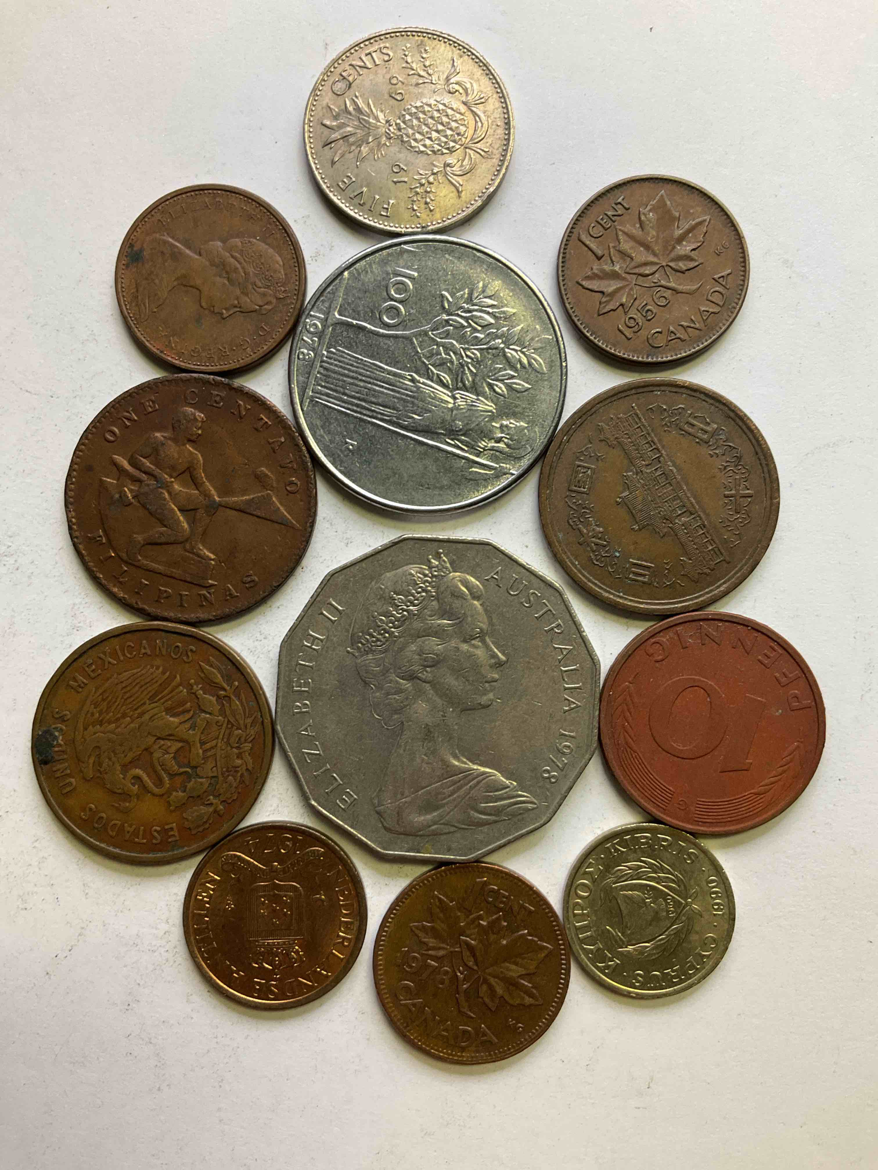 World Coins, Antique & Vintage! Each Lot Is Unique! Many Different Years, Countries, Sizes & Exotic Places. This Cool Collection Of Antique Coins From Around The World Is Loads Of Fun! Have Fun Identifying Each Coin & Country As A Great Educational Tool! A Great Investment Too!
