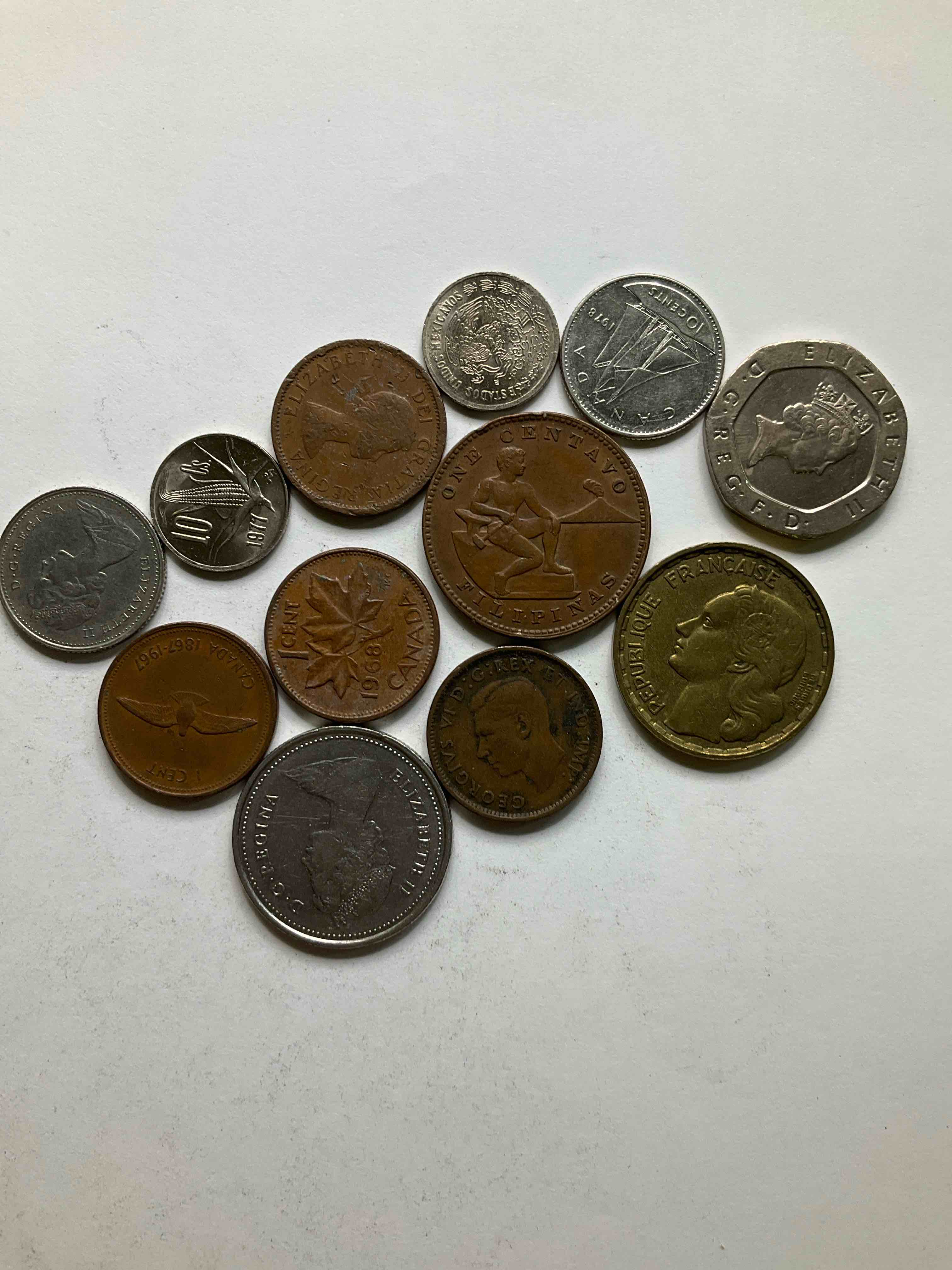 World Coins, Antique & Vintage! Each Lot Is Unique! Many Different Years, Countries, Sizes & Exotic Places. This Cool Collection Of Antique Coins From Around The World Is Loads Of Fun! Have Fun Identifying Each Coin & Country As A Great Educational Tool! A Great Investment Too!