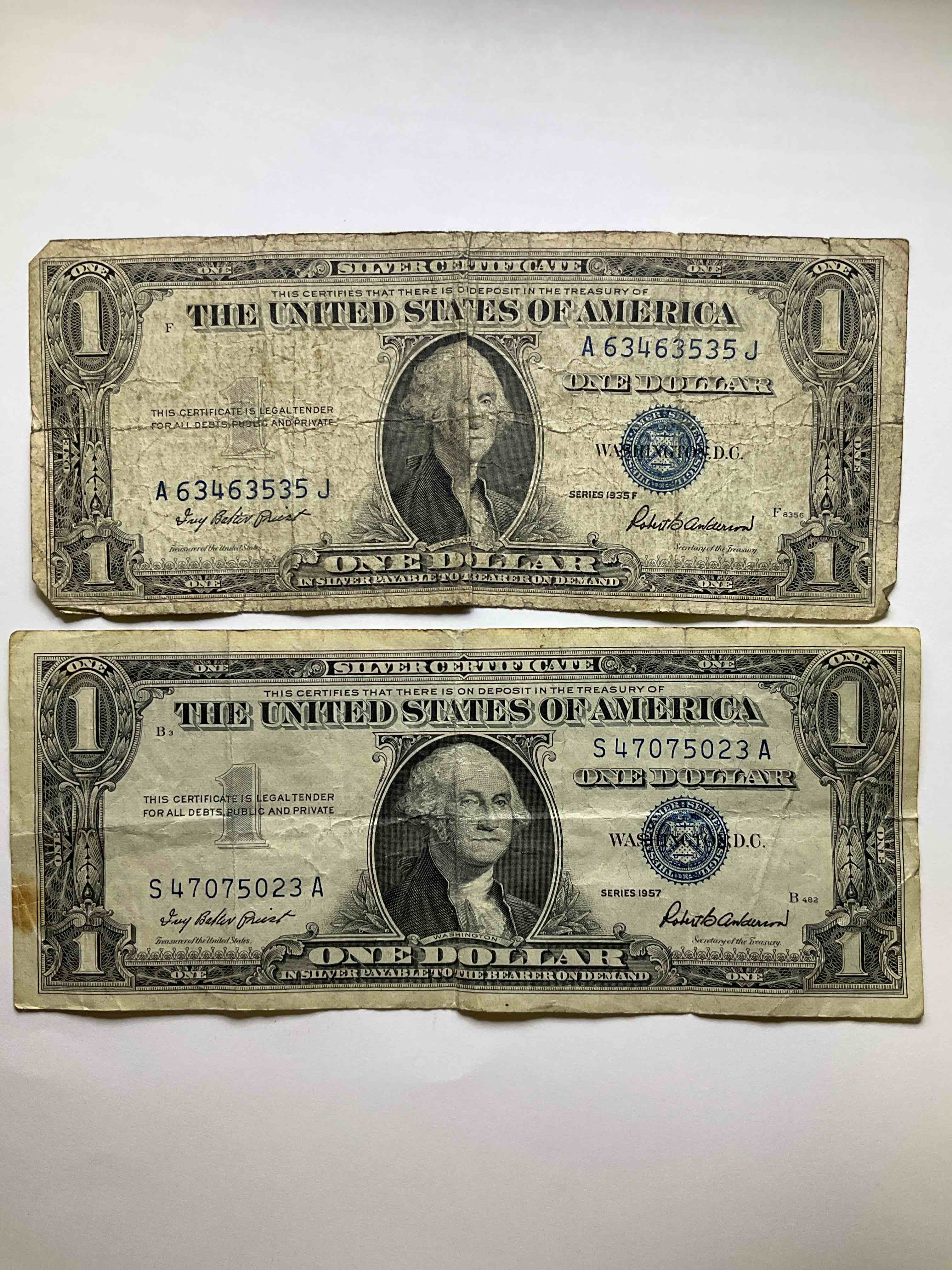 1957 & 1935 Silver Certificates! Did You Know That Prior To 1964 One Dollar U.S. Paper Money Was Actually Redeemable For Silver Dollars?! Wow How Times Have Changed! Silver Certificates Were Produced From 1878 To 1964 & Are Still Considered Legal Tender At Face Value. Here Are Gorgeous, Circulated 1935 & 1957 U.S. One Dollar Silver Certificate, With Highly Collectible "Blue Seal!* Own An Awesome Piece Of History!
