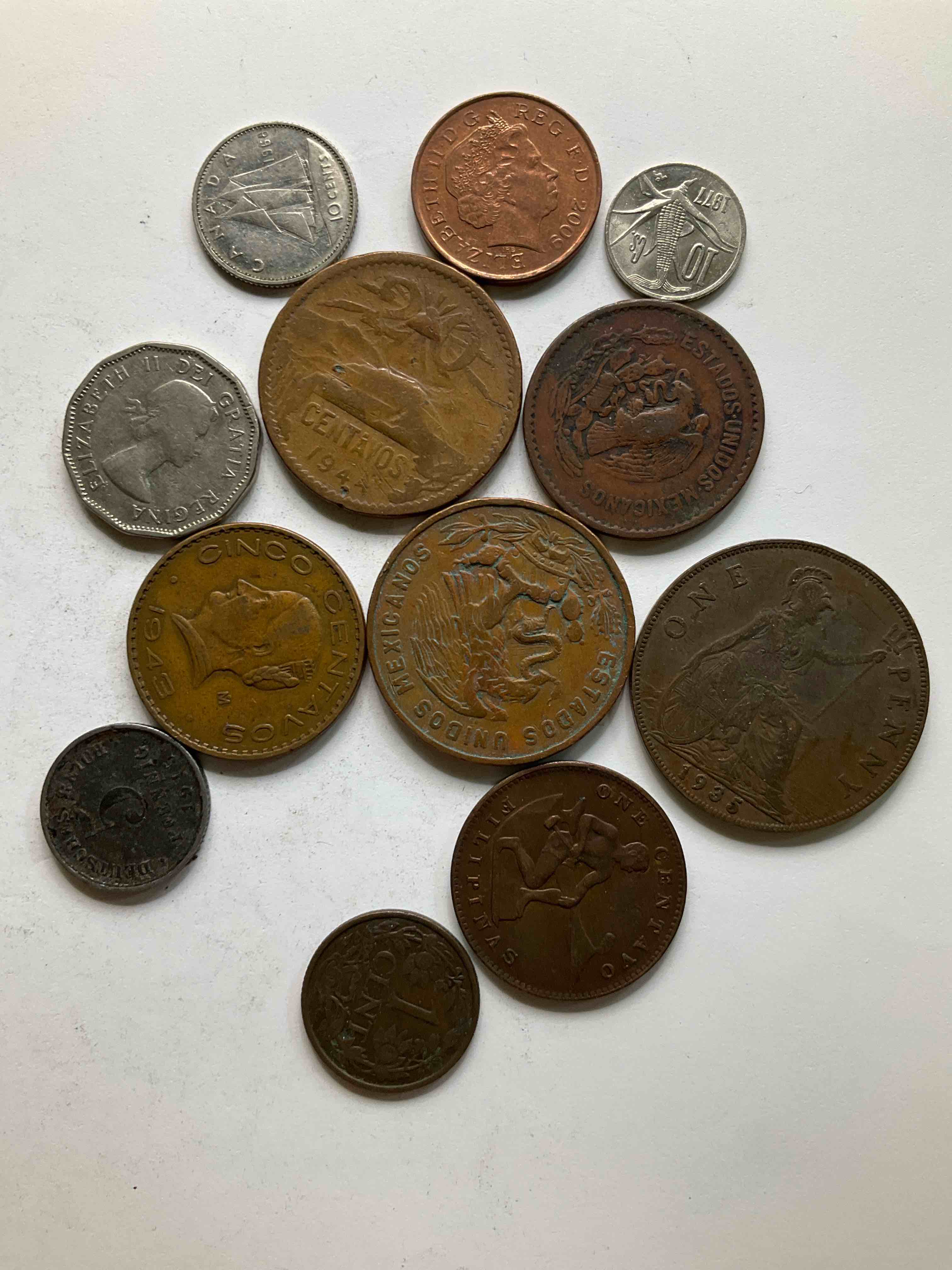 World Coins, Antique & Vintage! Each Lot Is Unique! Many Different Years, Countries, Sizes & Exotic Places. This Cool Collection Of Antique Coins From Around The World Is Loads Of Fun! Have Fun Identifying Each Coin & Country As A Great Educational Tool! A Great Investment Too!