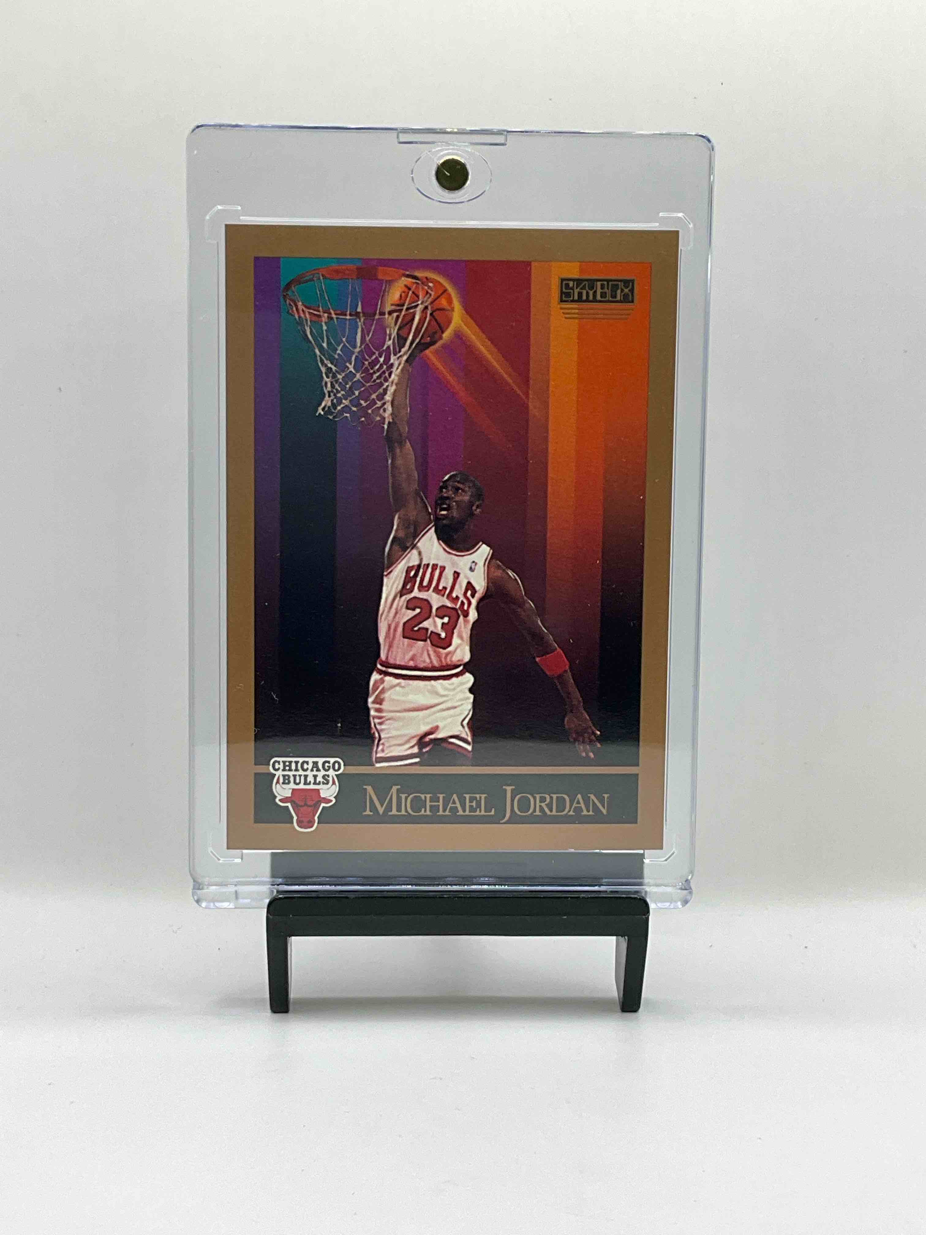 Michael Jordan! 1990 Skybox 50 Card Basketball! The BEST Cards From The Year! Michael Jordan, Magic Johnson, Larry Bird, Scottie Pippen, David Robinson, Charles Barkley, Akeem Olajuwon, Karl Malone, Clyde Drexler & More! All Stars, Hall Of Famers, Champions & More, The Perfect Mix Of Miscellaneous ‘90 NBA Variety! 