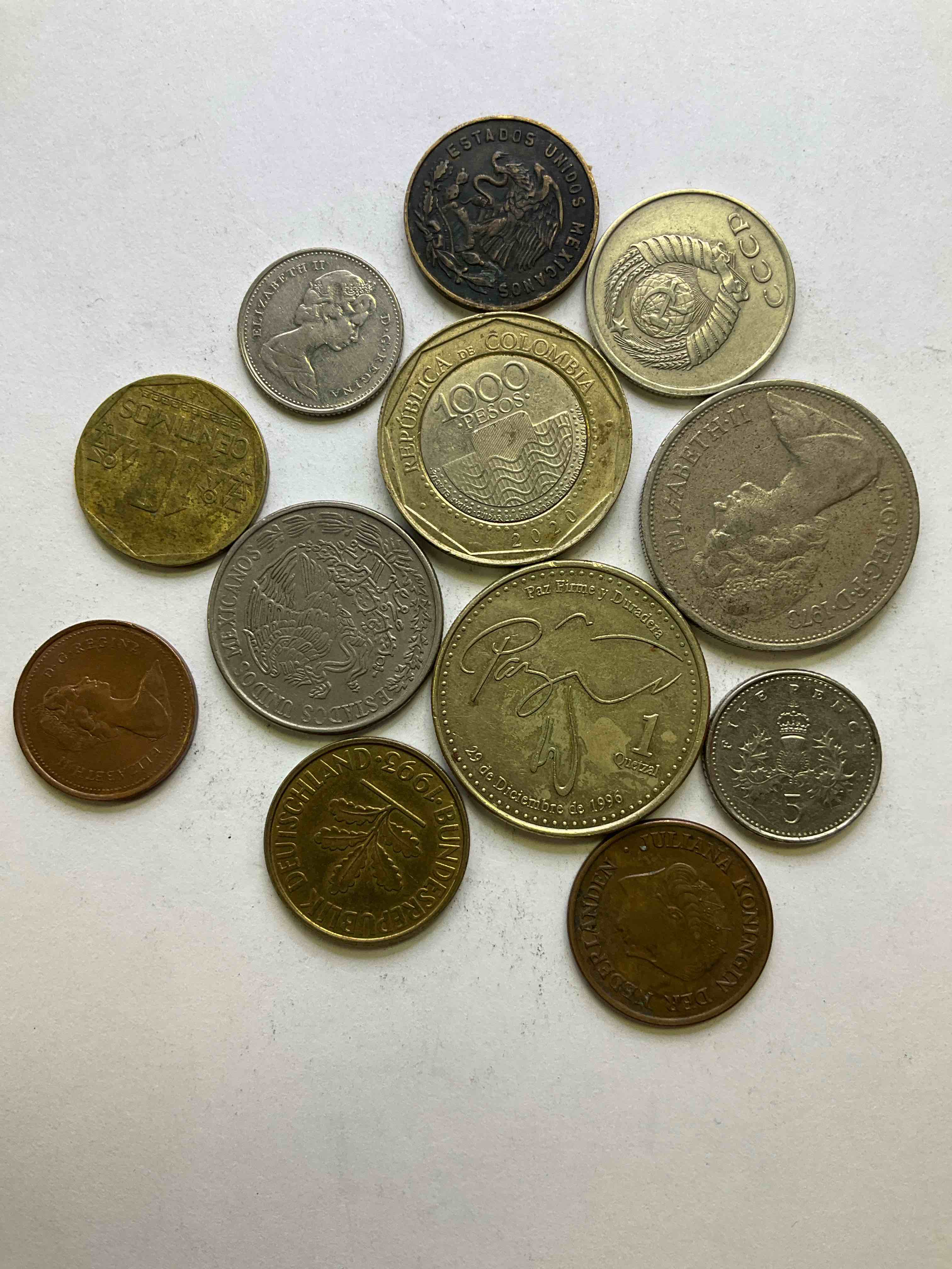 World Coins, Antique & Vintage! Each Lot Is Unique! Many Different Years, Countries, Sizes & Exotic Places. This Cool Collection Of Antique Coins From Around The World Is Loads Of Fun! Have Fun Identifying Each Coin & Country As A Great Educational Tool! A Great Investment Too!