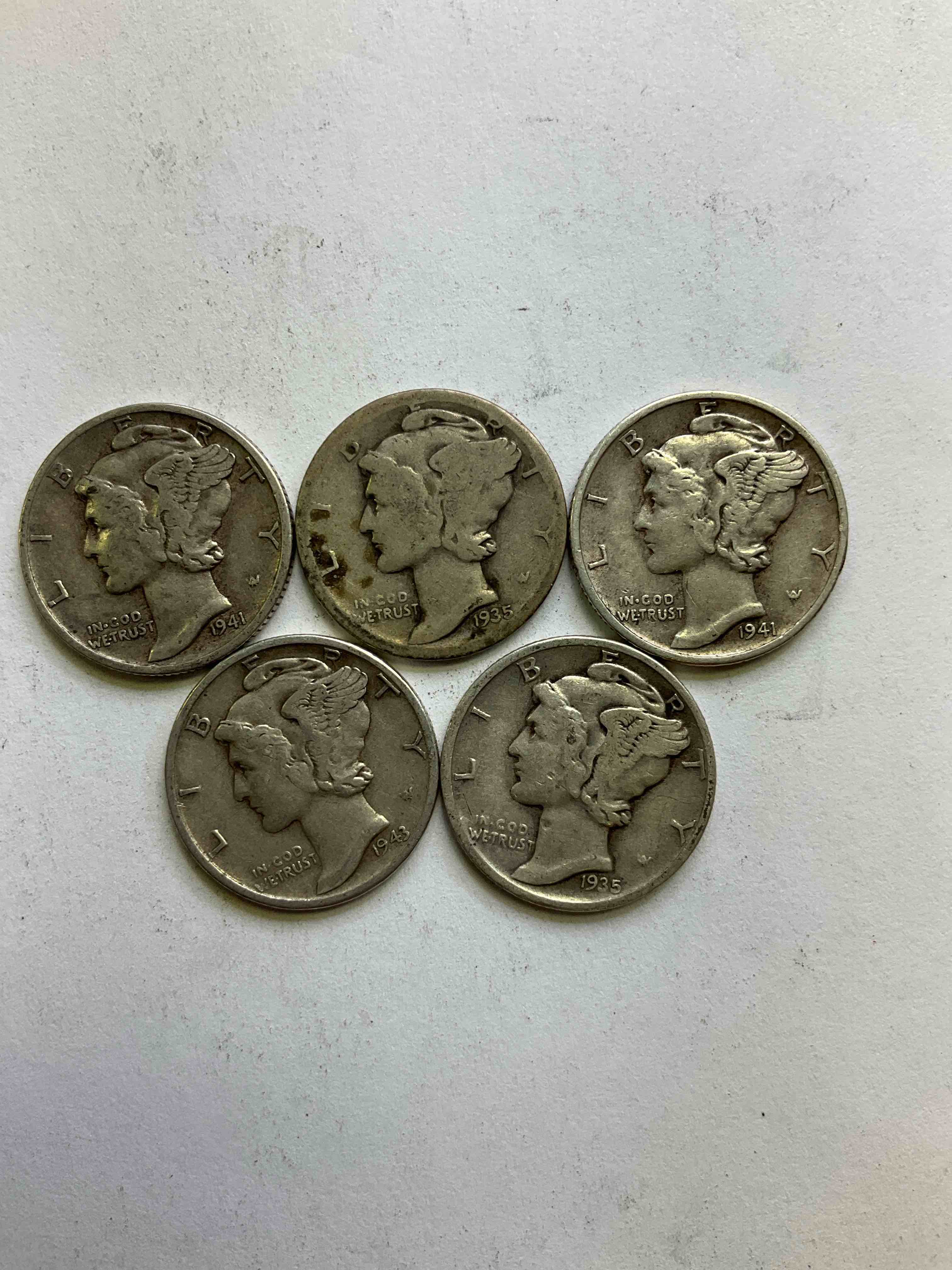 Antique U.S. Pure Fine Silver Mercury Dimes! Silver Mercury Dimes Were Minted From 1916-1945 & Have Become Serious Collector Items! Check Out These Awesome Examples, All In Nice, Circulated Condition With Visible Dates & Varying Years! Rare To Have Visible Dates! Makes For A Great Investment In Precious Metals, Mercury Dimes Are 90% Pure Fine Silver! They Don't Make Em' Like This Anymore!