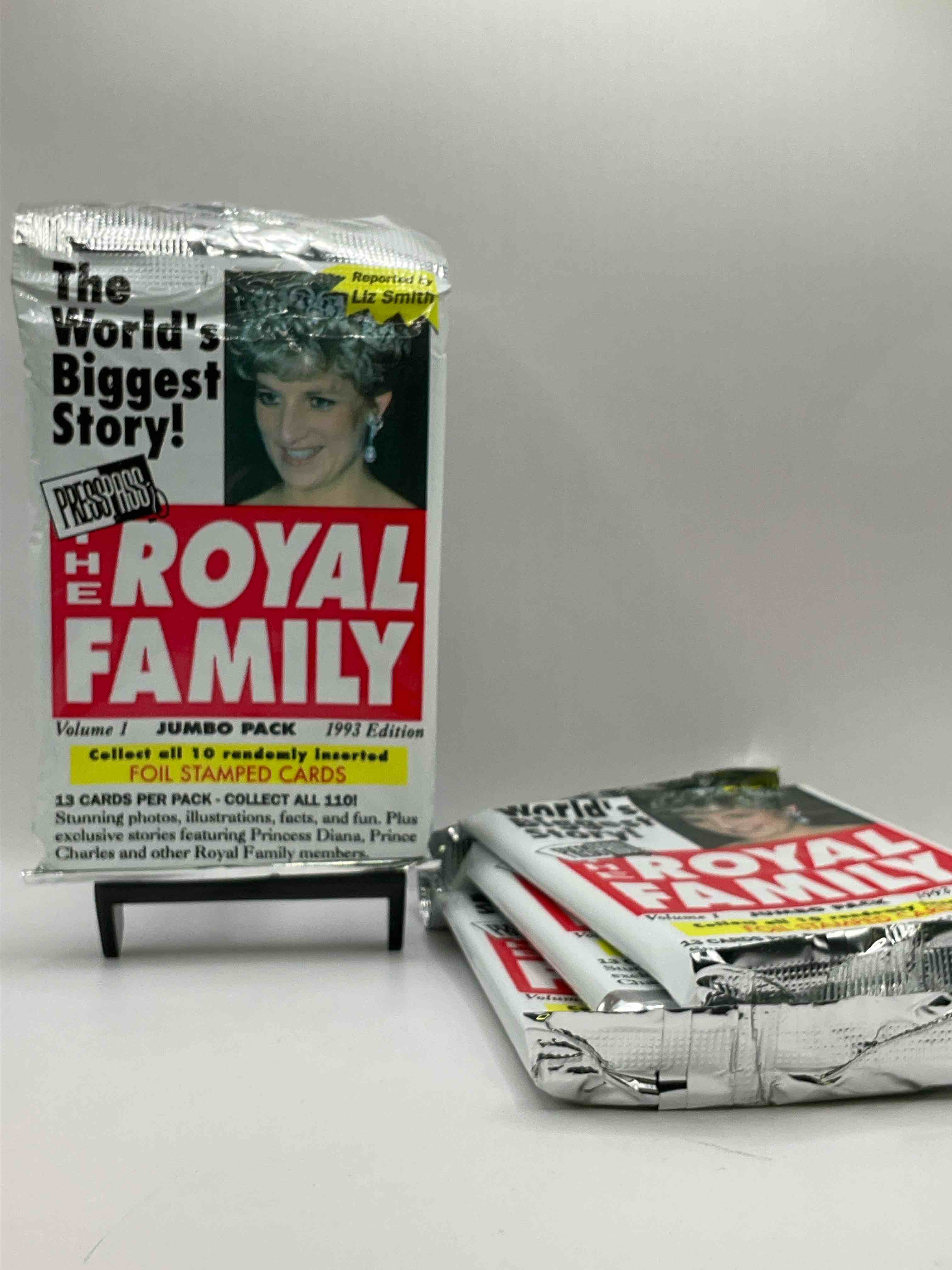 Royal Family Wow! 1993 Super Rare Unopened Trading Card Packs, Direct From Original Retail Casel Featuring Princess Diana & Other Royals, These Cards Were Made Just A Few Years Before Diana's Untimely Death. Extremely Rarel Search For Randomly Inserted Foil Stamped Cards, Own A Piece Of Pop Culture Memorabilia & Coveted History!