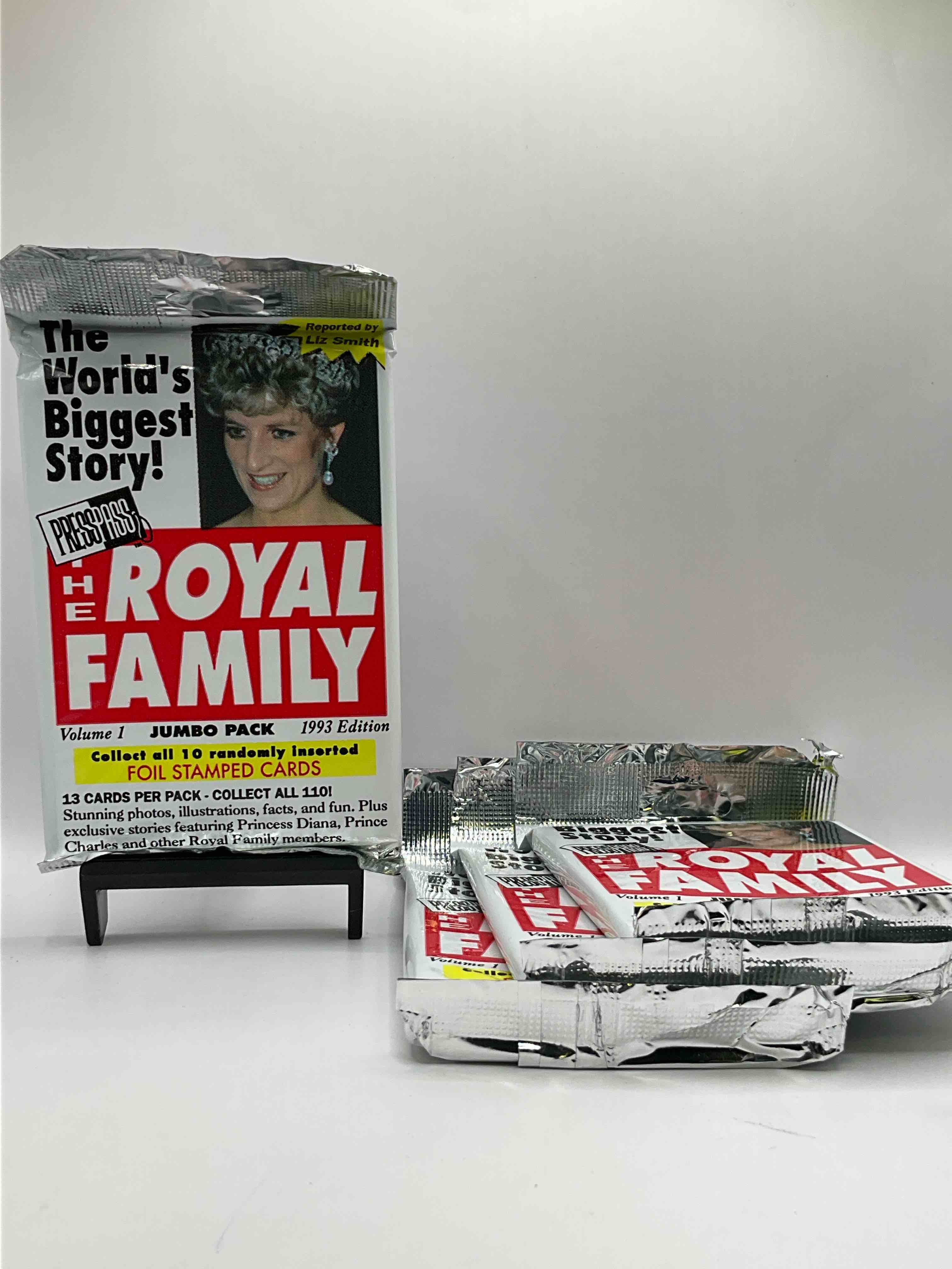 Royal Family Wow! 1993 Super Rare Unopened Trading Card Packs, Direct From Original Retail Casel Featuring Princess Diana & Other Royals, These Cards Were Made Just A Few Years Before Diana's Untimely Death. Extremely Rarel Search For Randomly Inserted Foil Stamped Cards, Own A Piece Of Pop Culture Memorabilia & Coveted History!