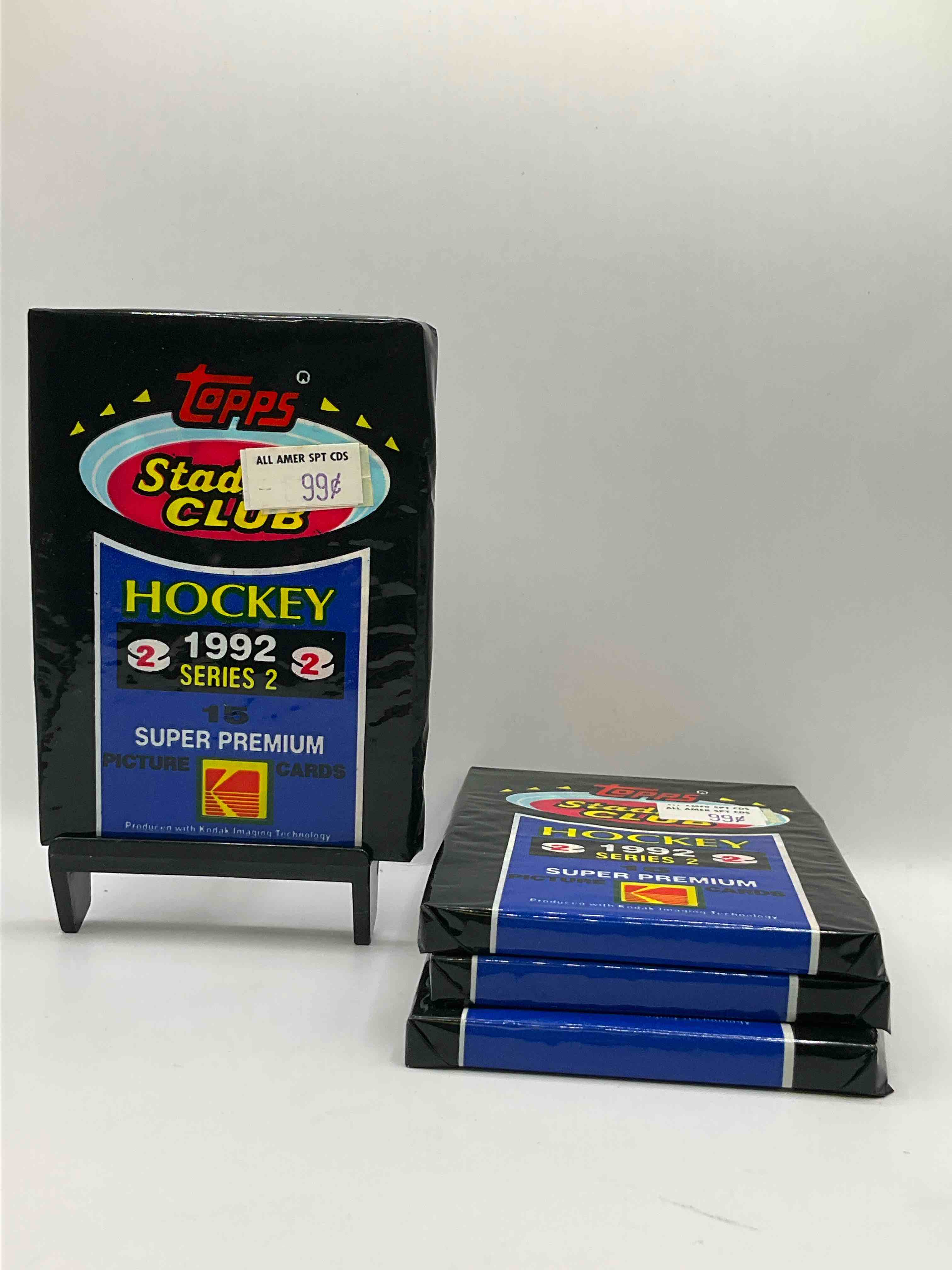 1992 Hockey! 1992 Topps Stadium Club Hockey Unopened Packs! 12 Premium Hockey Cards In A Pack! Search For Legends & Stars From Jaromir Jagr, Sergei Fedorov, Mike Modano & More! Insane Hockey Packs!