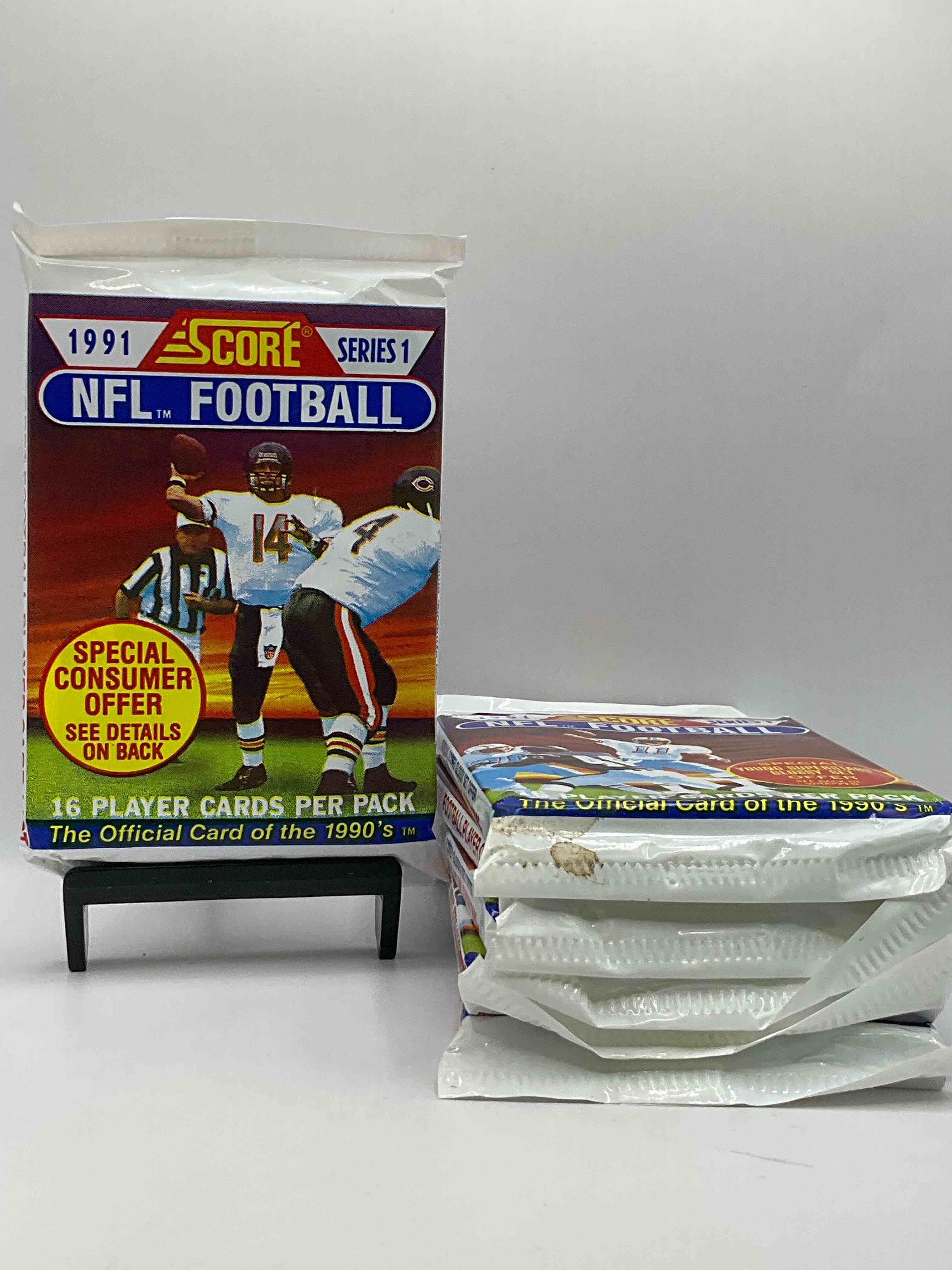 1991 NFL Score Football Sealed Card Pack, Direct From Original Retail Case! These Cards Are Sought After By Collectors For Their Awesome, Nostalgic Look. Search For Brett Favre Rookie, Early Jerry Rice, Early Emmit Smith, Joe Montana & So Much More!
