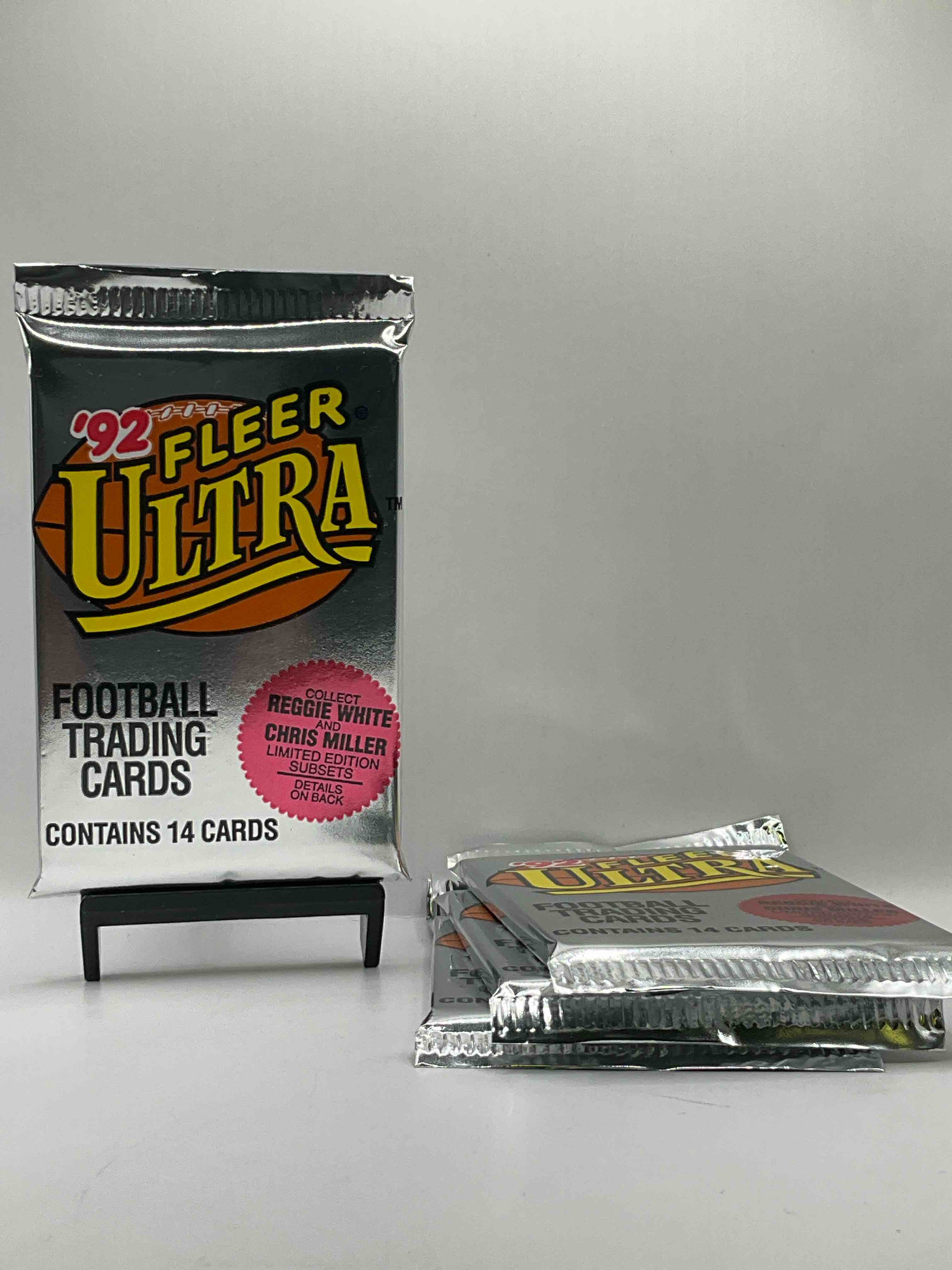 Rare Reggie White Subset!? Carl Pickens Rookie!? 1992 Fleer ULTRA Unopened Packs Straight From Original Box! Search For Carl Pickens Rookie & Other Valuable Cards From Joe Montana Emmitt Smith & Barry Sanders Along With Limited Edition Subsets!