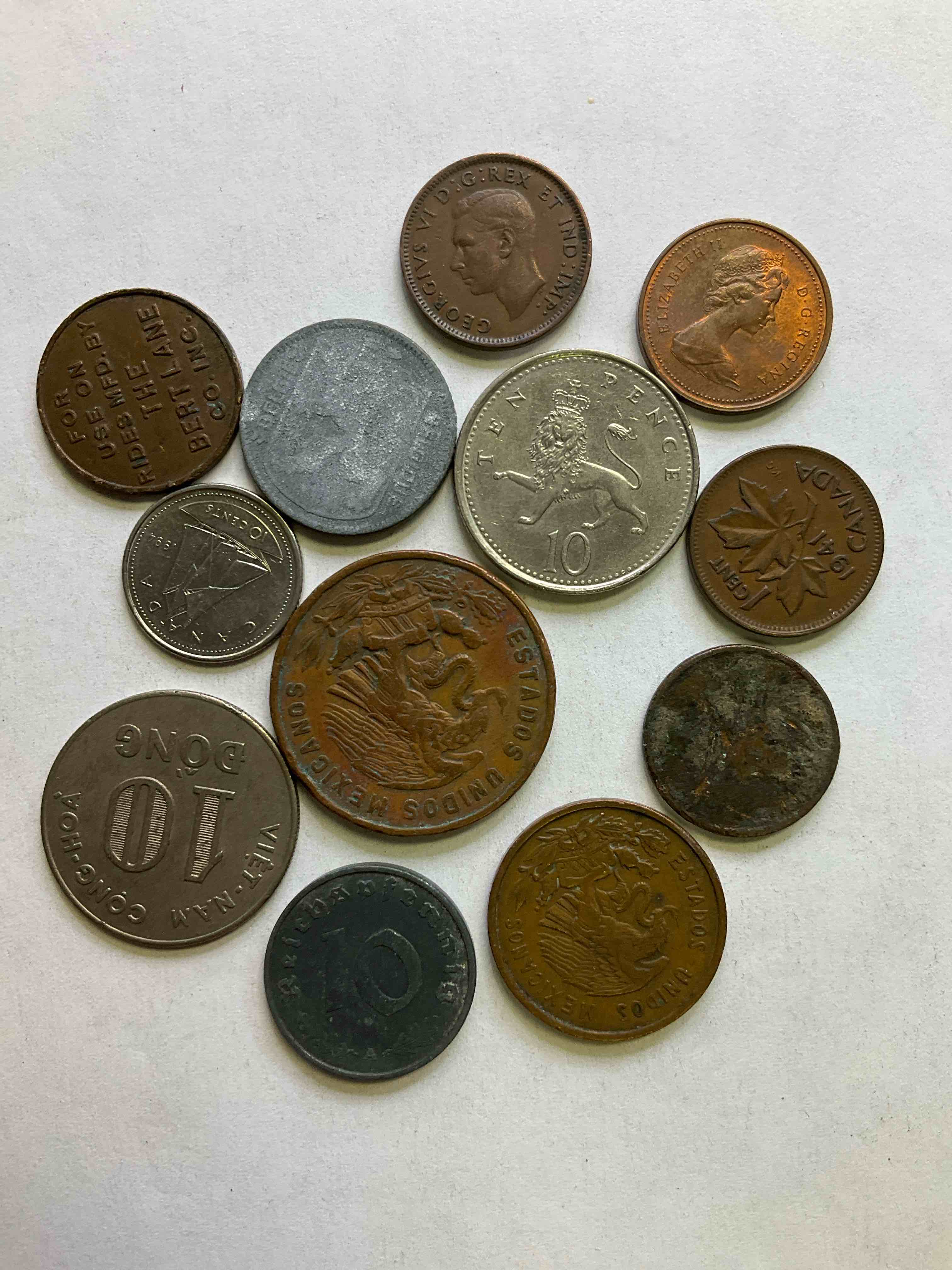 World Coins, Antique & Vintage! Each Lot Is Unique! Many Different Years, Countries, Sizes & Exotic Places. This Cool Collection Of Antique Coins From Around The World Is Loads Of Fun! Have Fun Identifying Each Coin & Country As A Great Educational Tool! A Great Investment Too!