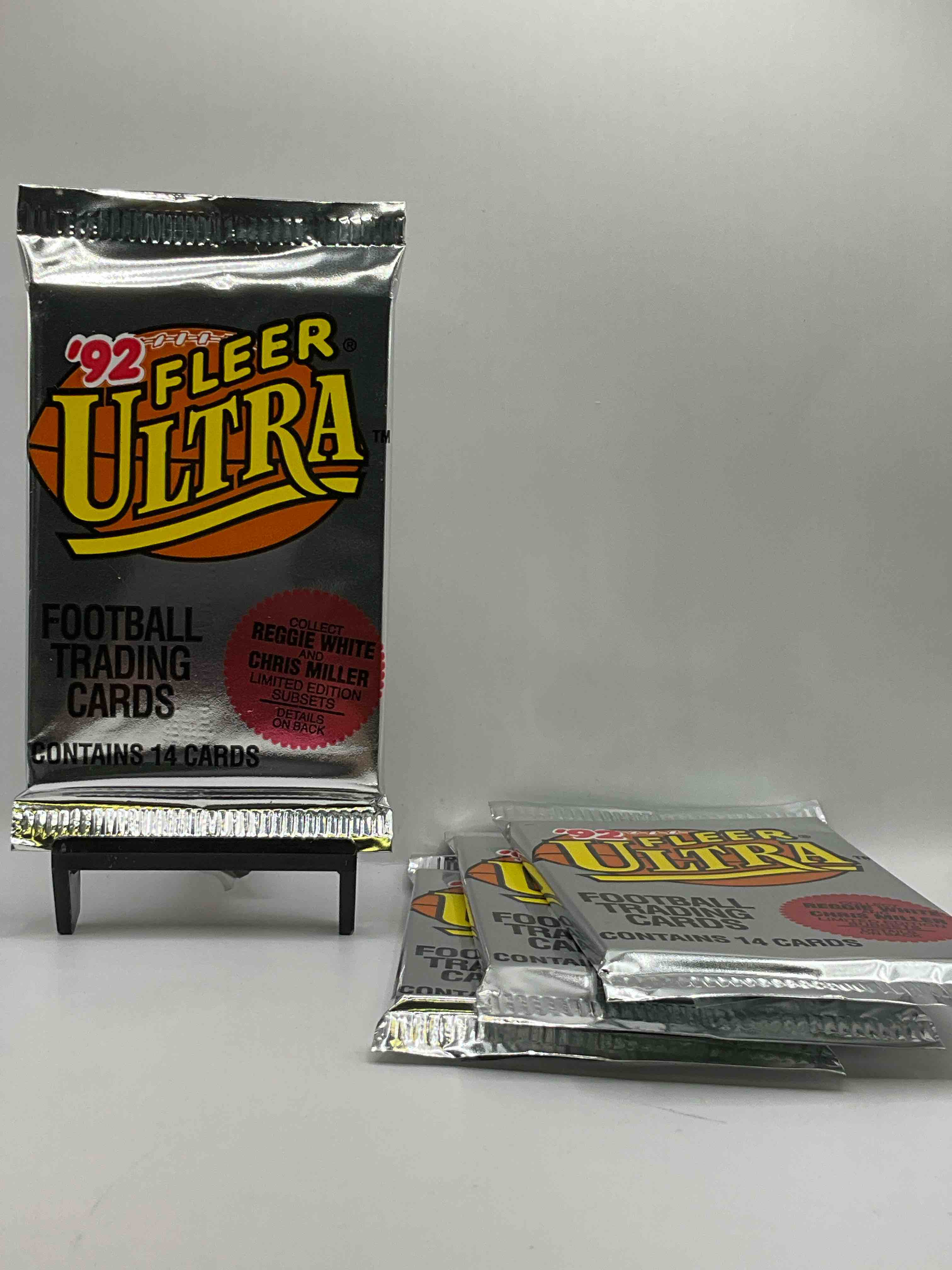 Rare Reggie White Subset!? Carl Pickens Rookie!? 1992 Fleer ULTRA Unopened Packs Straight From Original Box! Search For Carl Pickens Rookie & Other Valuable Cards From Joe Montana Emmitt Smith & Barry Sanders Along With Limited Edition Subsets!
