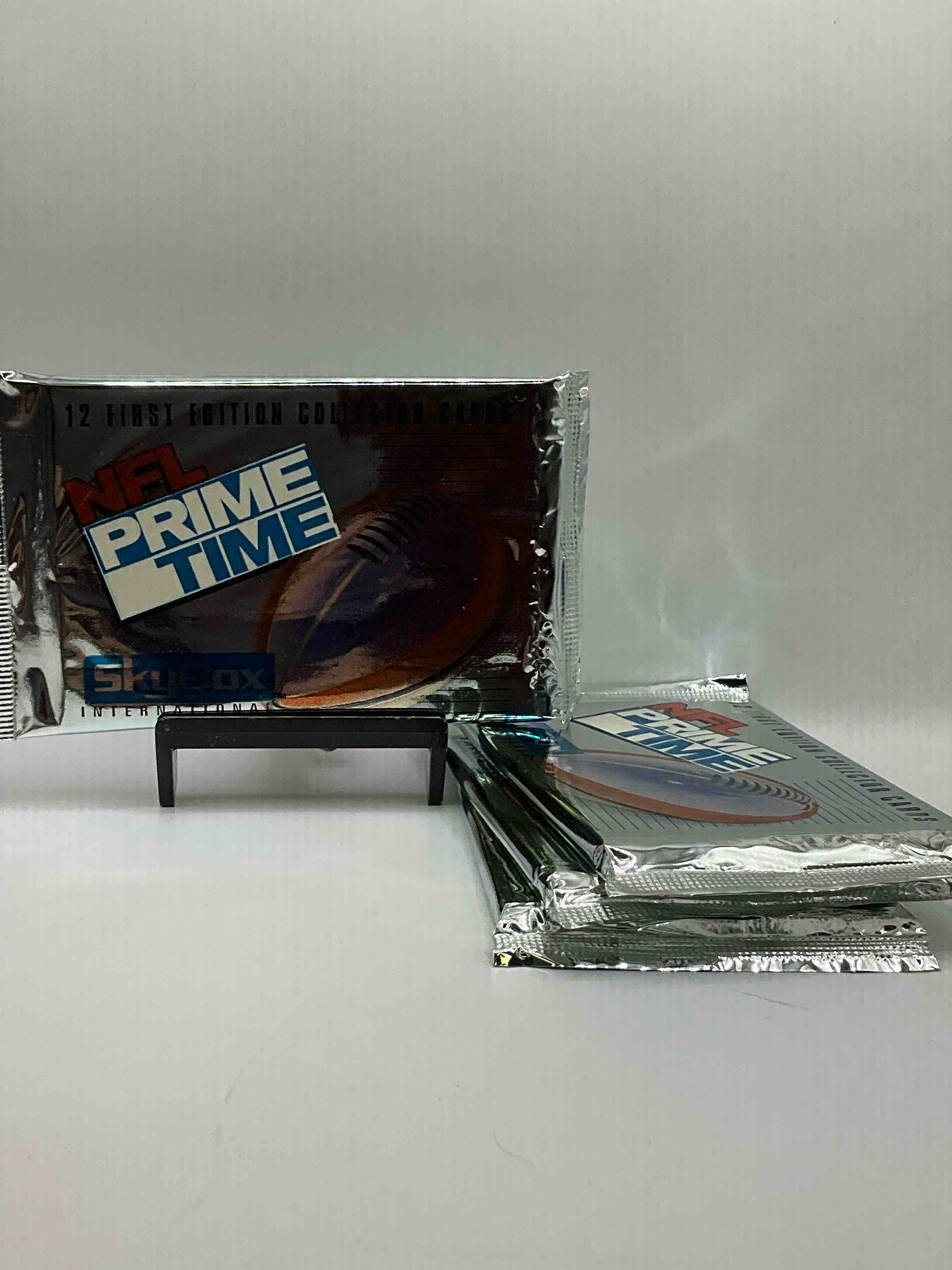NFL Primetime Skybox Unopened Packs! 1992 Skybox Football Packs! 12 Cards Per Pack, Search For Emmitt Smith, Barry Sanders, Bo Jackson, Troy Aikman, Jerry Rice & More!
