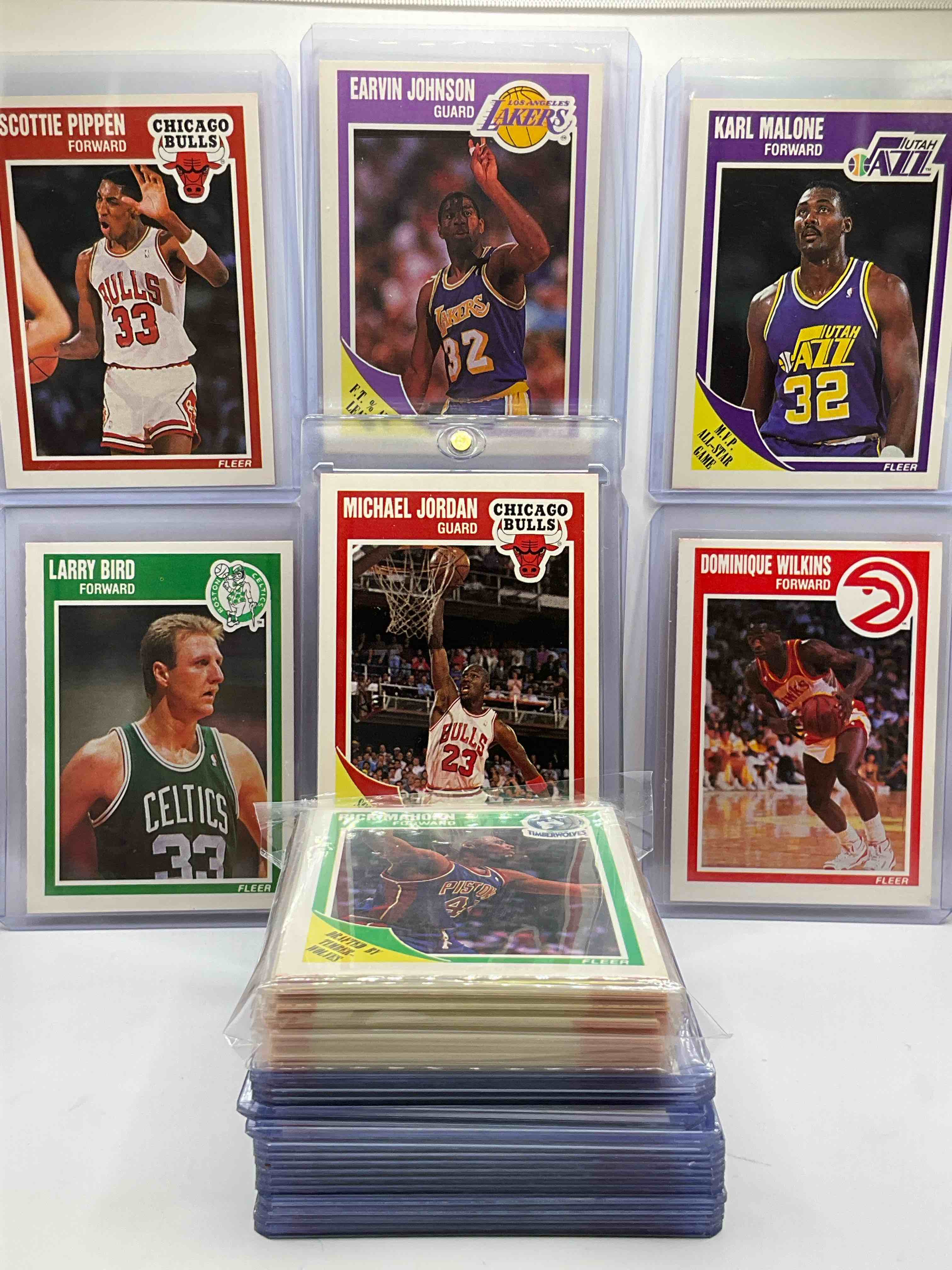 Michael Jordan! Holy Grail Basketball! 1989 Fleer Basketball Cards! 50 Card Craziness! One Of The Most Coveted Michael Jordan, Magic Johnson, Larry Bird, Scottie Pippen, Karl Malone & Clyde Drexler Cards! Along With Other Nice 1989 NBA Basketball Cards! Wilkins & More! These Cards Are Super Rare, Only 3 Years Off From A Jordan Rookie! Awesome Base Cards Combo! Wow! Mixed With A Variety Of Other Cards, Doesn’t Get Better Than This!