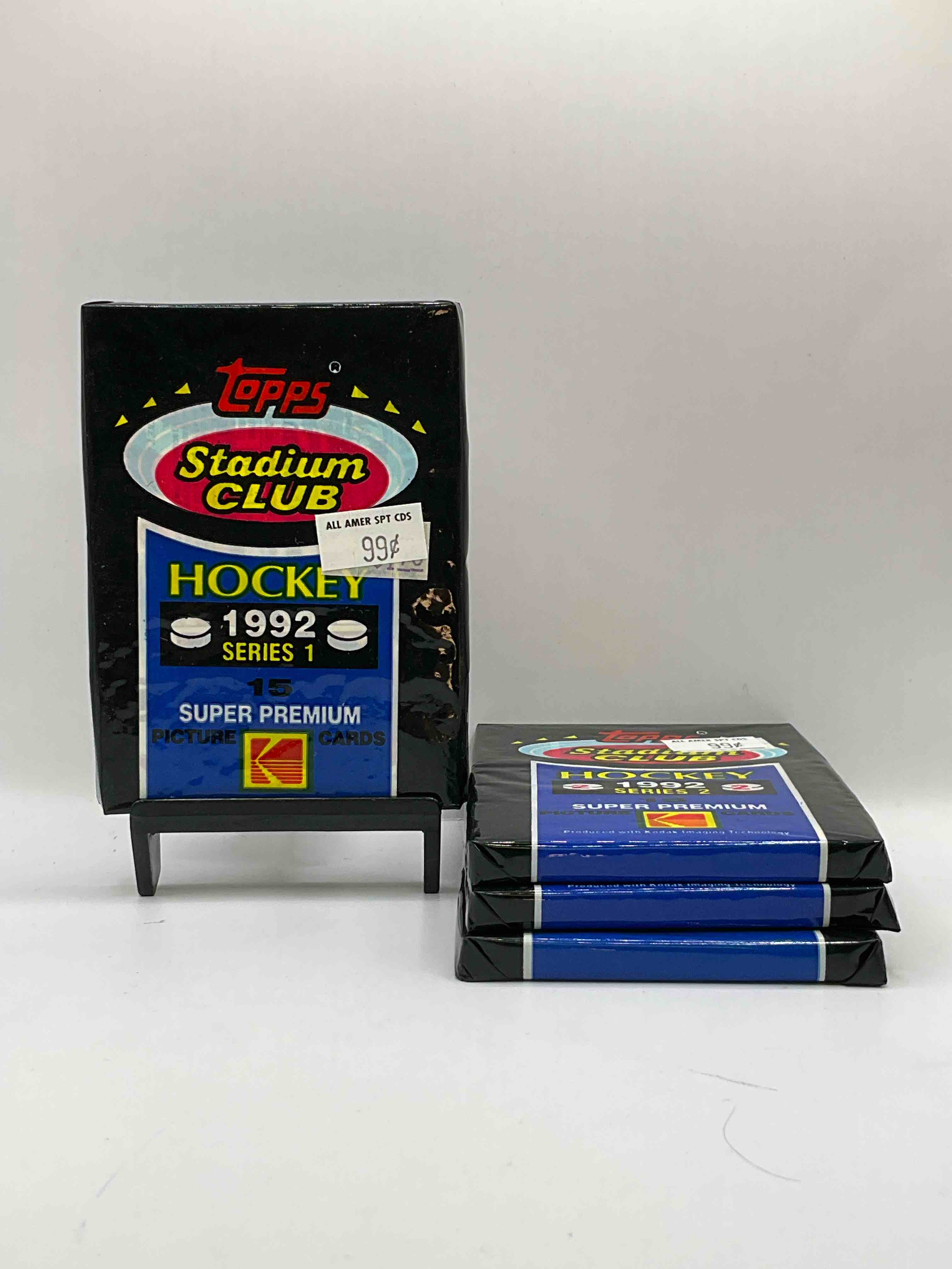 1992 Hockey! 1992 Topps Stadium Club Hockey Unopened Packs! 12 Premium Hockey Cards In A Pack! Search For Legends & Stars From Jaromir Jagr, Sergei Fedorov, Mike Modano & More! Insane Hockey Packs!