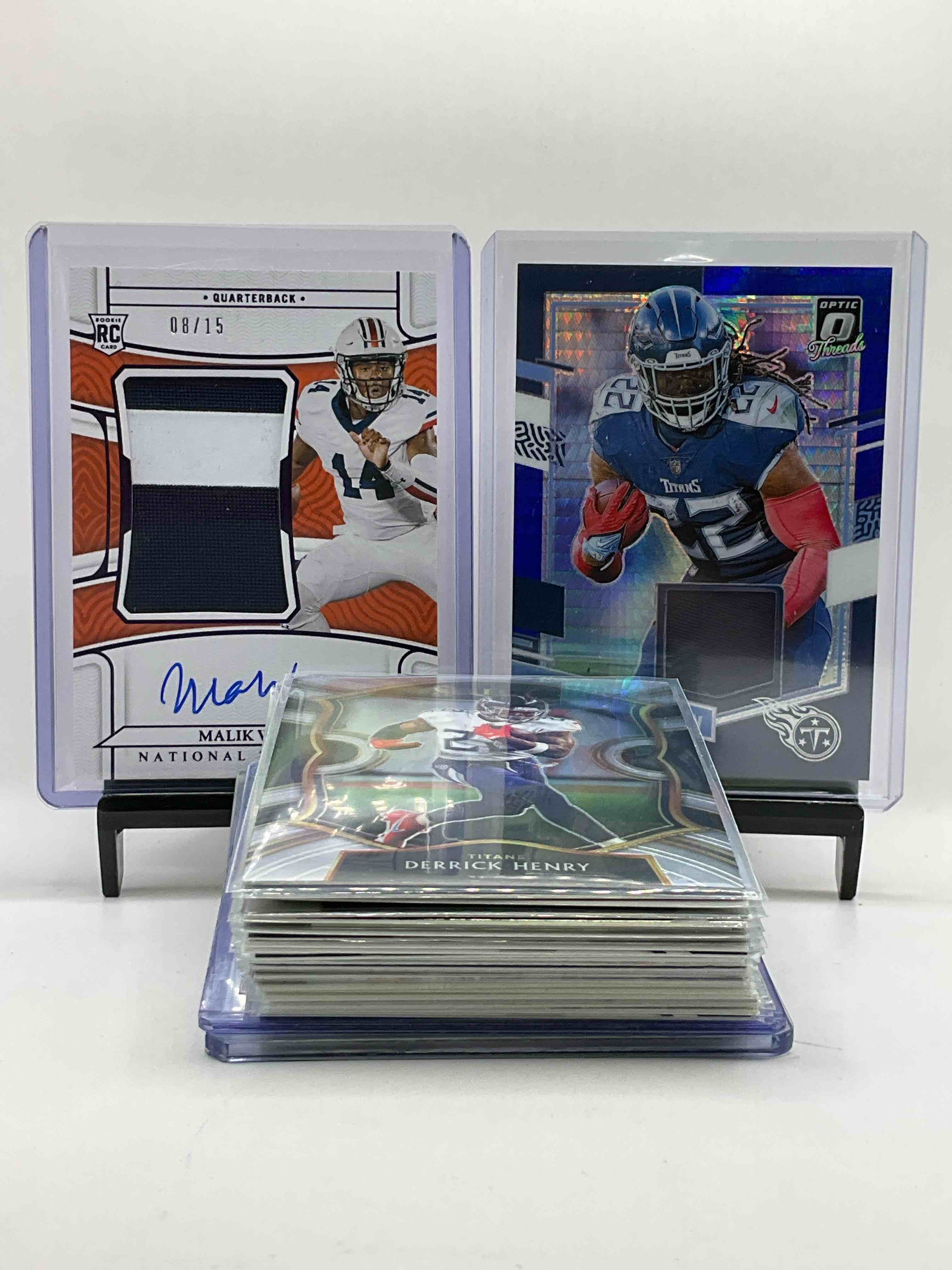 Derrick Henry, Malik Willis & More! Titans Legends & Star! Malik Willis National Treasures 08/15 On Card Auto & Jersey Rookie Card, Derrick Henry Optic Threads, Treylon Burks /99 Rated Rookie & So Much More! Insane Titans Lot! Crazy 25 Card Titans!