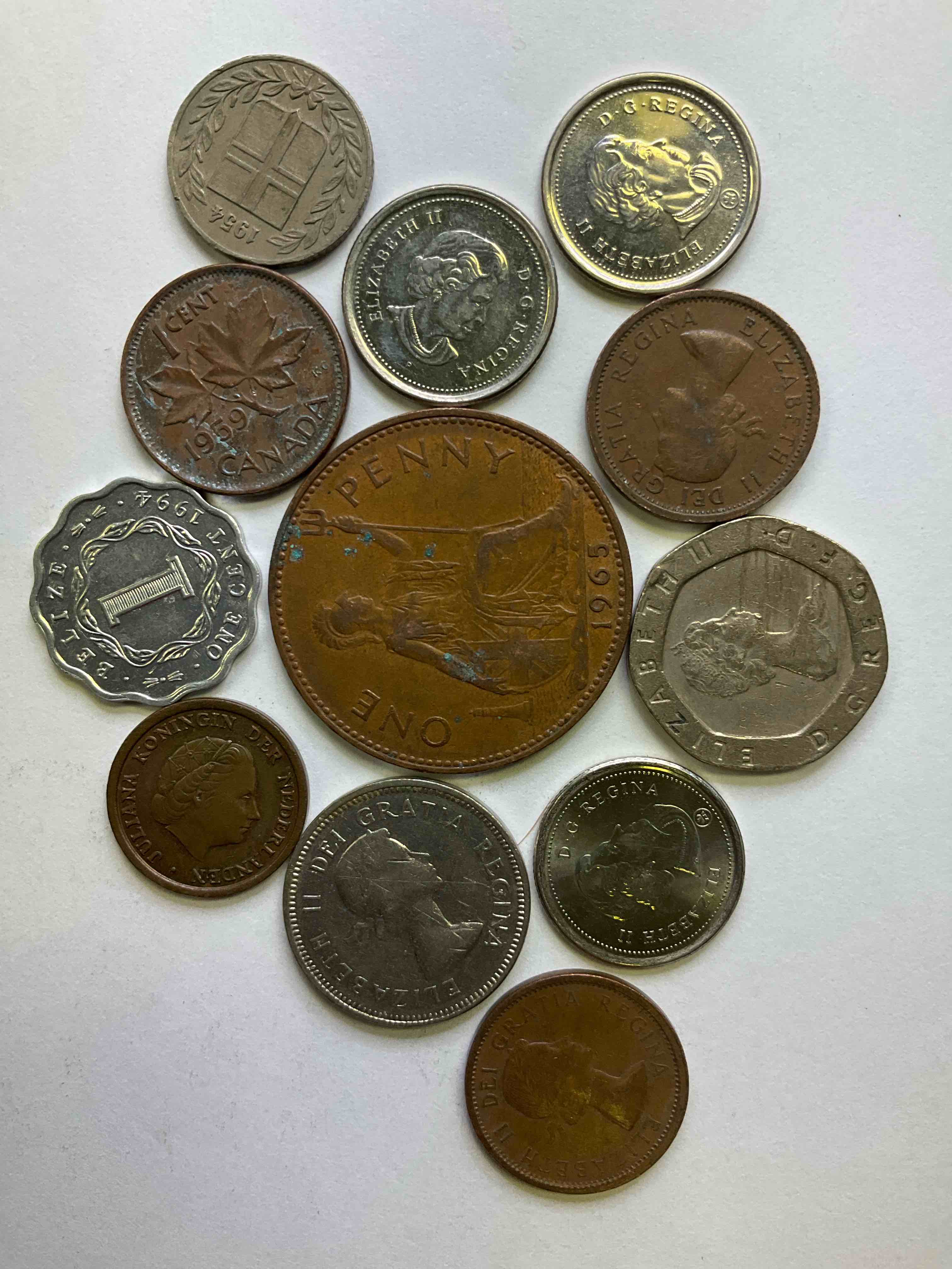 World Coins, Antique & Vintage! Each Lot Is Unique! Many Different Years, Countries, Sizes & Exotic Places. This Cool Collection Of Antique Coins From Around The World Is Loads Of Fun! Have Fun Identifying Each Coin & Country As A Great Educational Tool! A Great Investment Too!