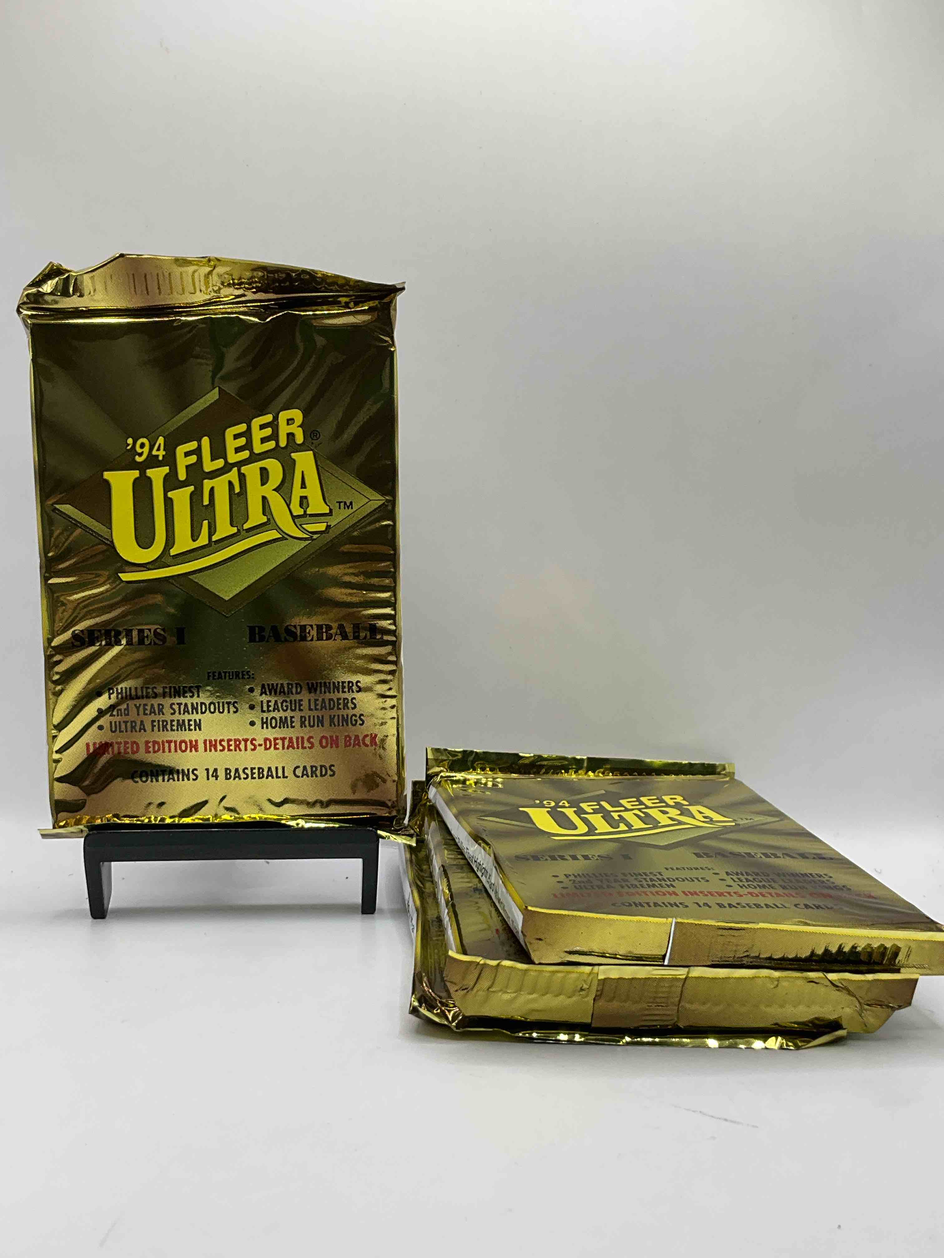 Special Limited Edition Inserts! 1994 Fleer Baseball Unopened Packs! These Packs Have The Possibility Of Containing Rare League Leaders, Phillies, Home Run & Other Special Edition Inserts! Wow! Search For Griffey Jr & More!