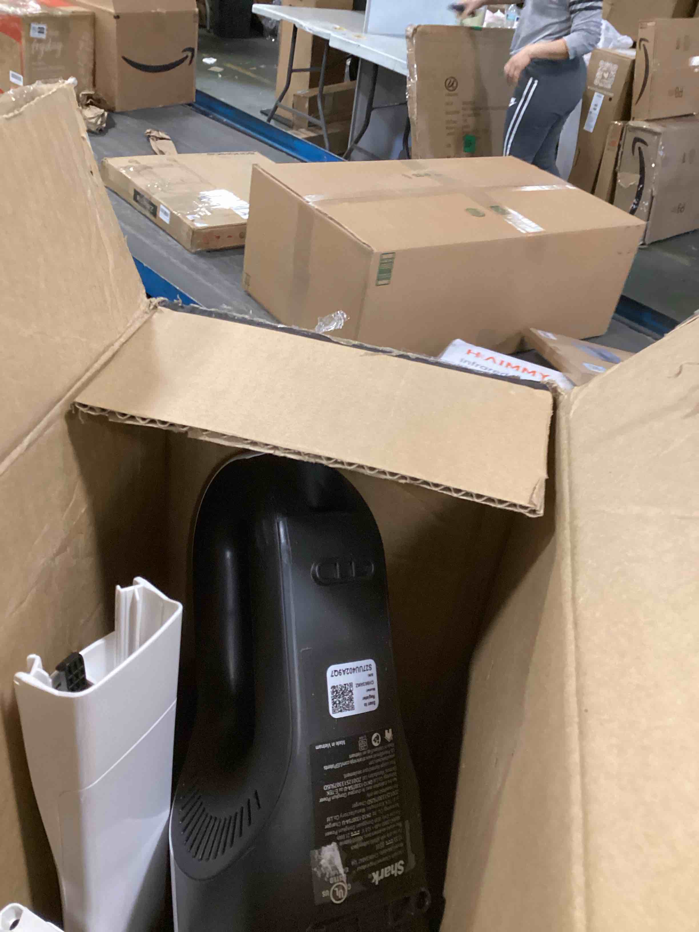 https://s3.amazonaws.com/lotting-images-prod/bidfta/BRN2245419_1738851863643.jpeg