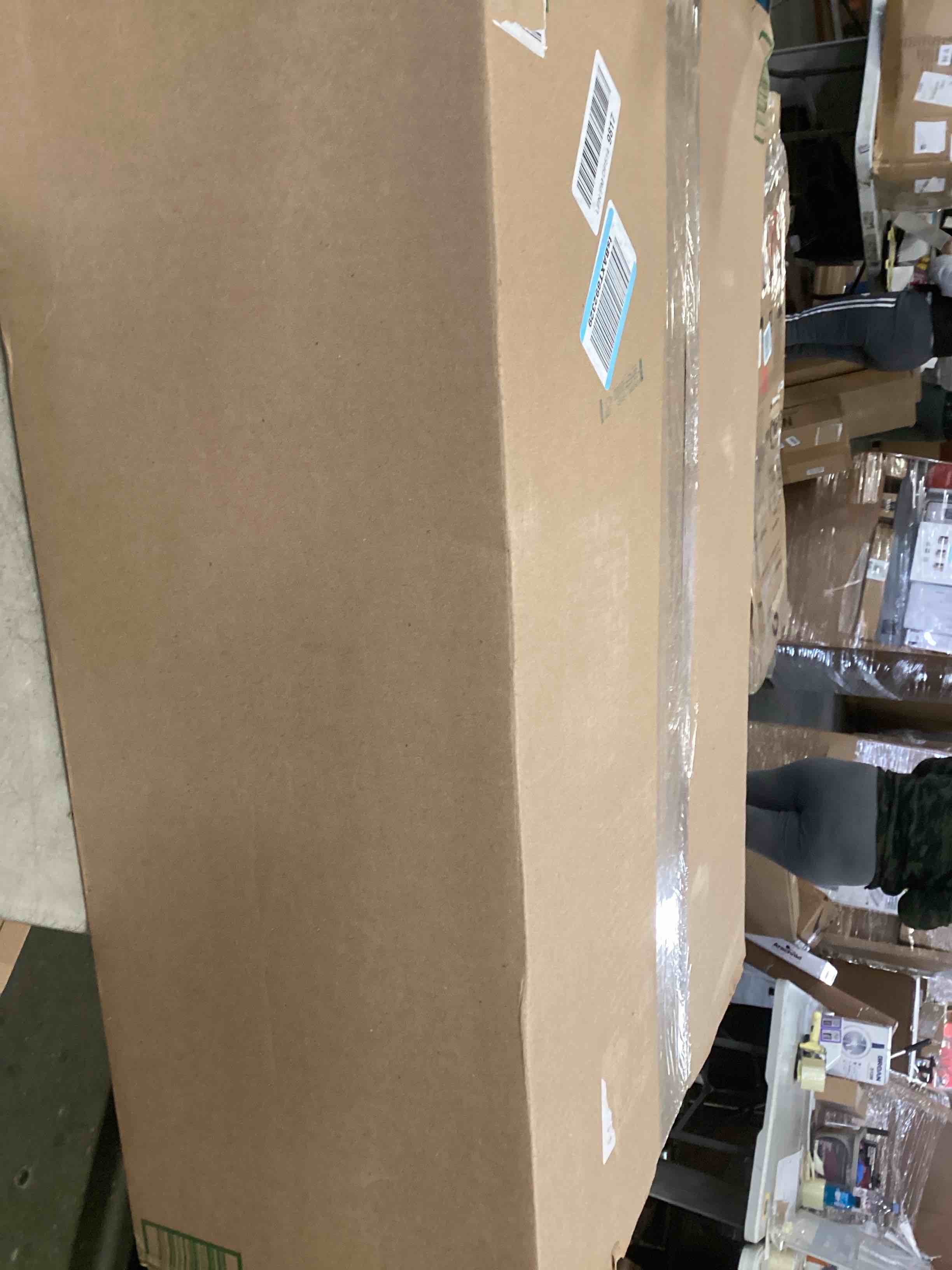 https://s3.amazonaws.com/lotting-images-prod/bidfta/BRN2245490_1738862695396.jpeg