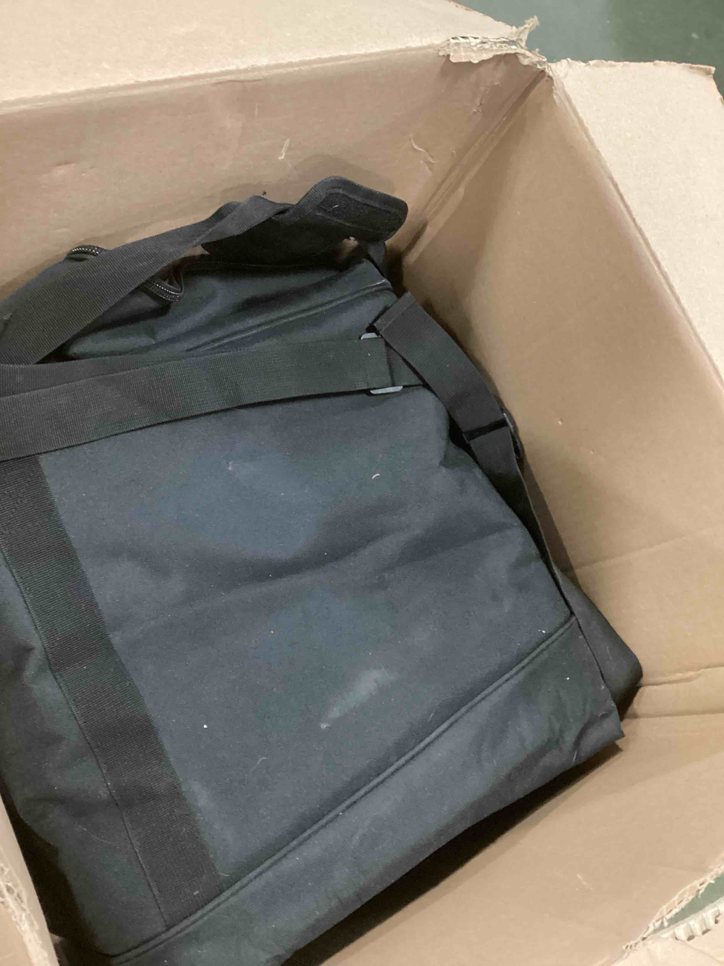 https://s3.amazonaws.com/lotting-images-prod/bidfta/BRN2247176_1739796804158.jpeg