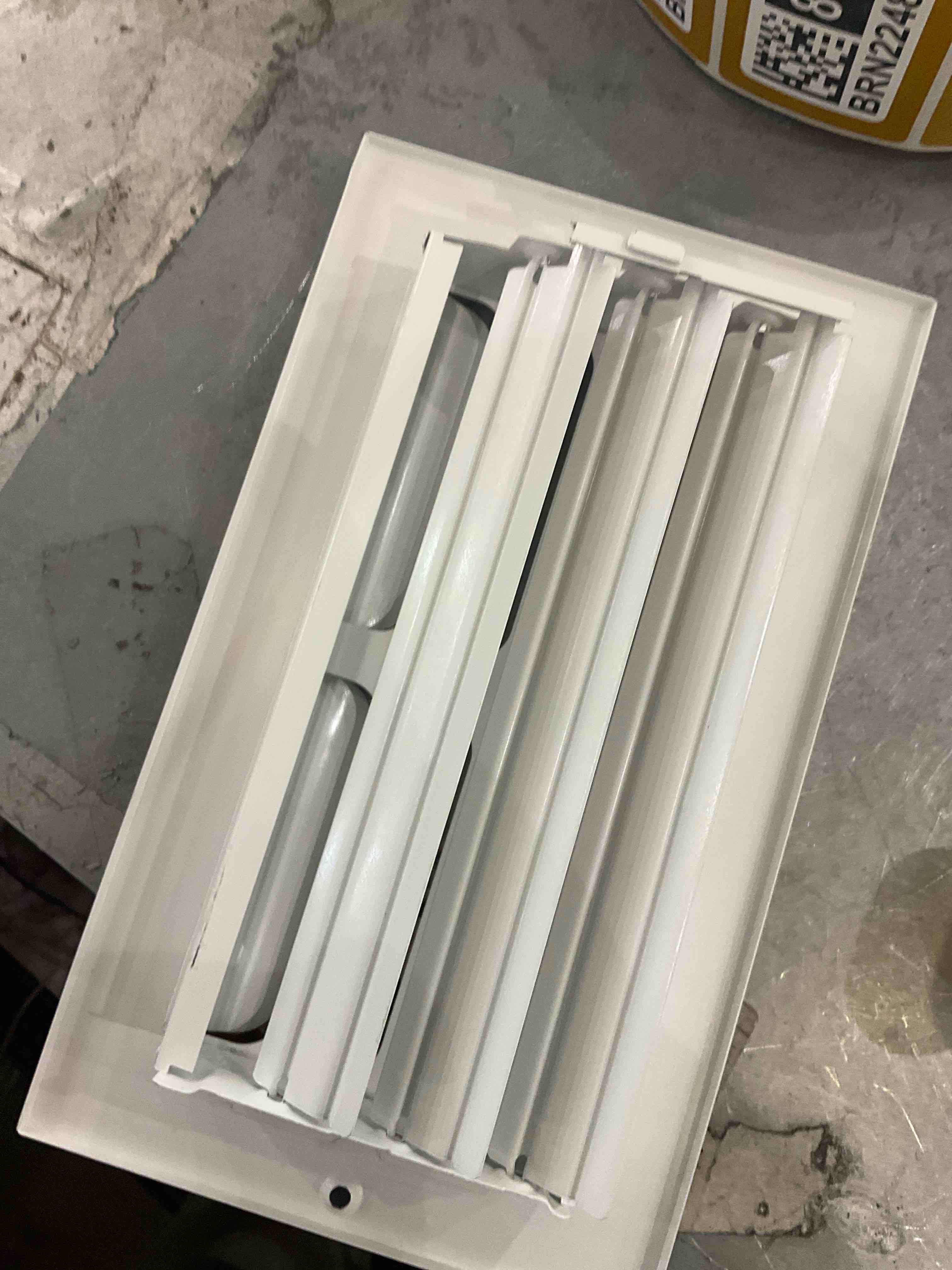 Condition photo showing As Is for side register