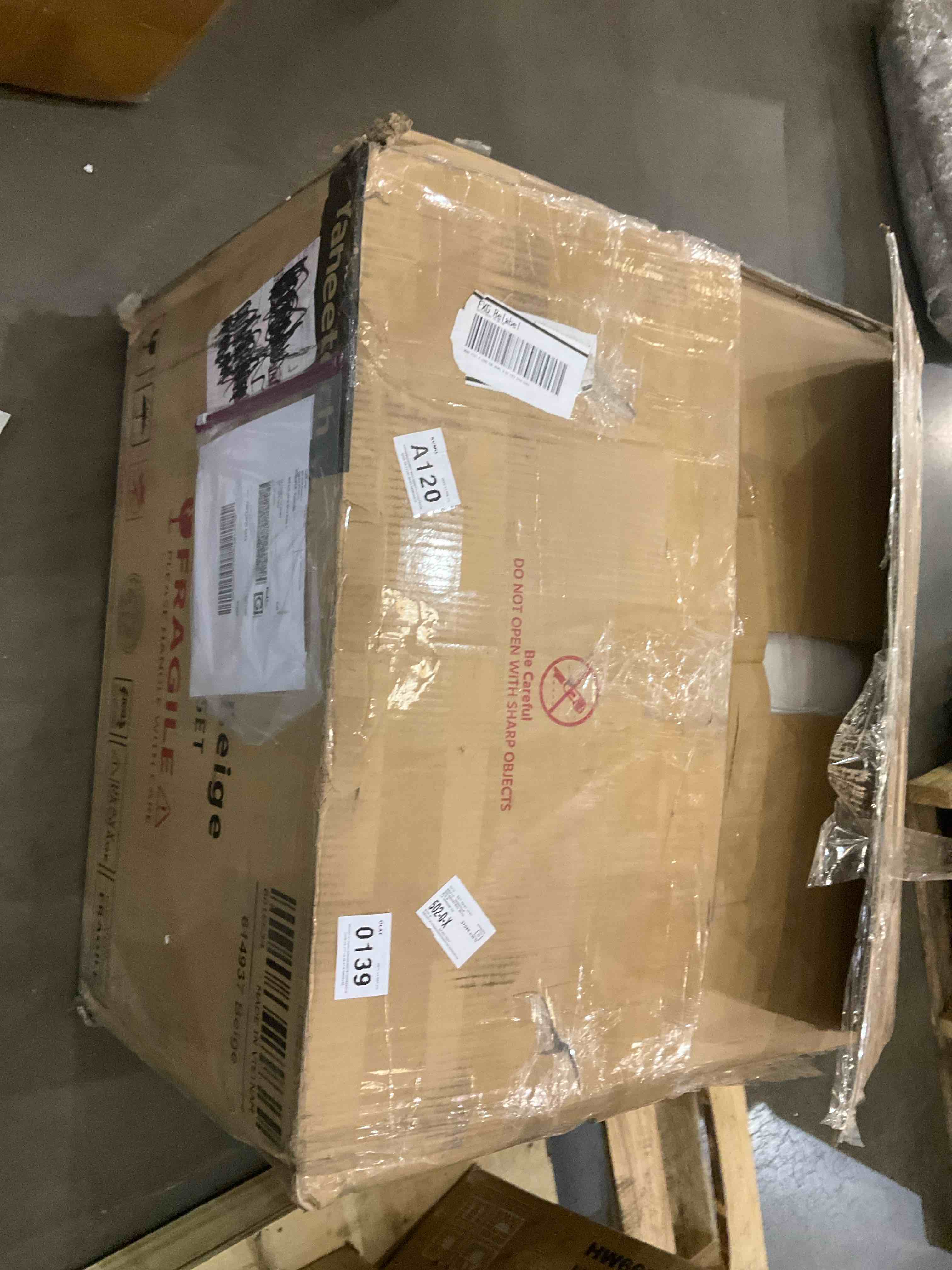 https://s3.amazonaws.com/lotting-images-prod/bidfta/BRN2252610_1741190184461.jpeg