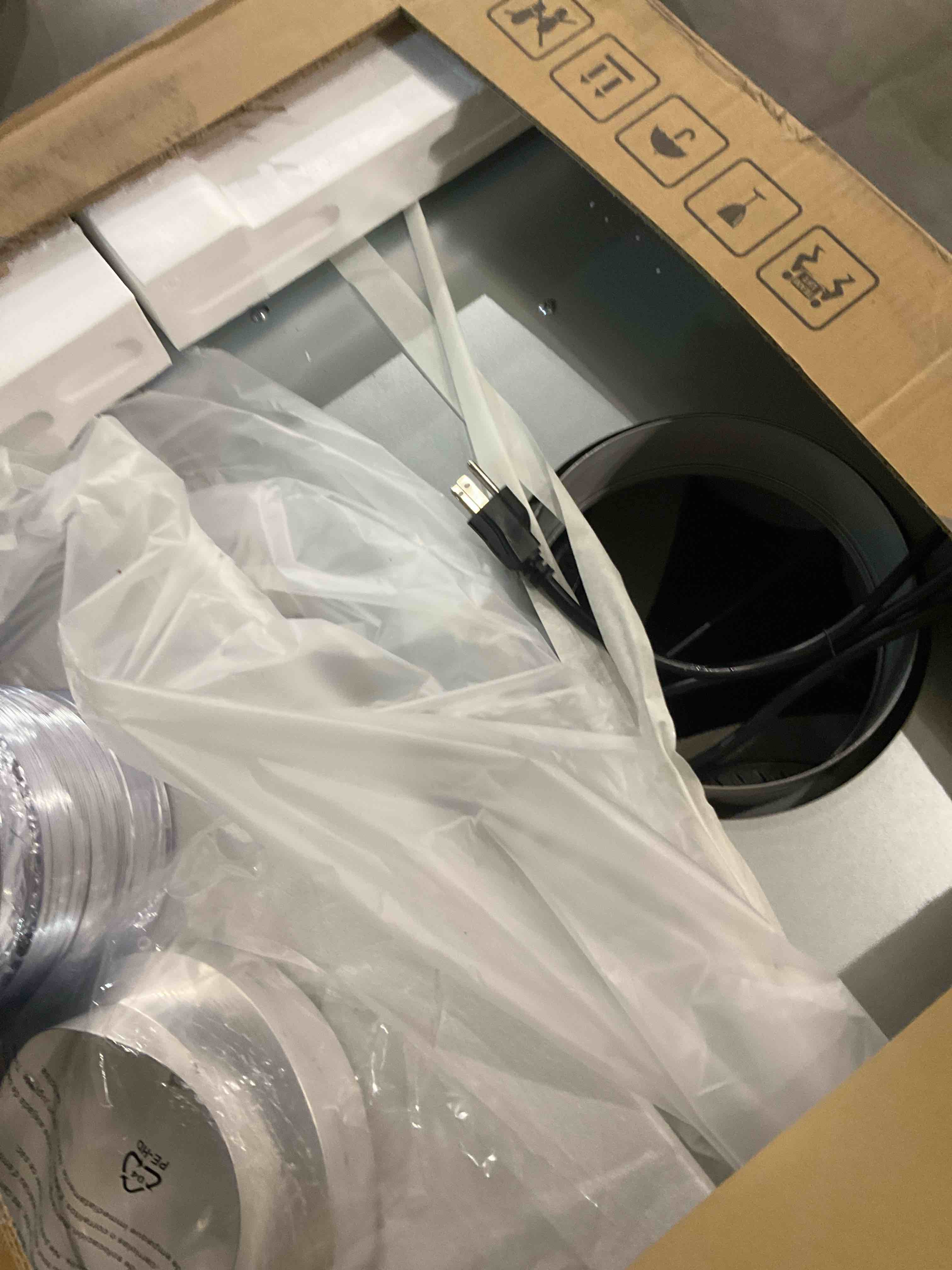https://s3.amazonaws.com/lotting-images-prod/bidfta/BRN2253403_1741609917011.jpeg