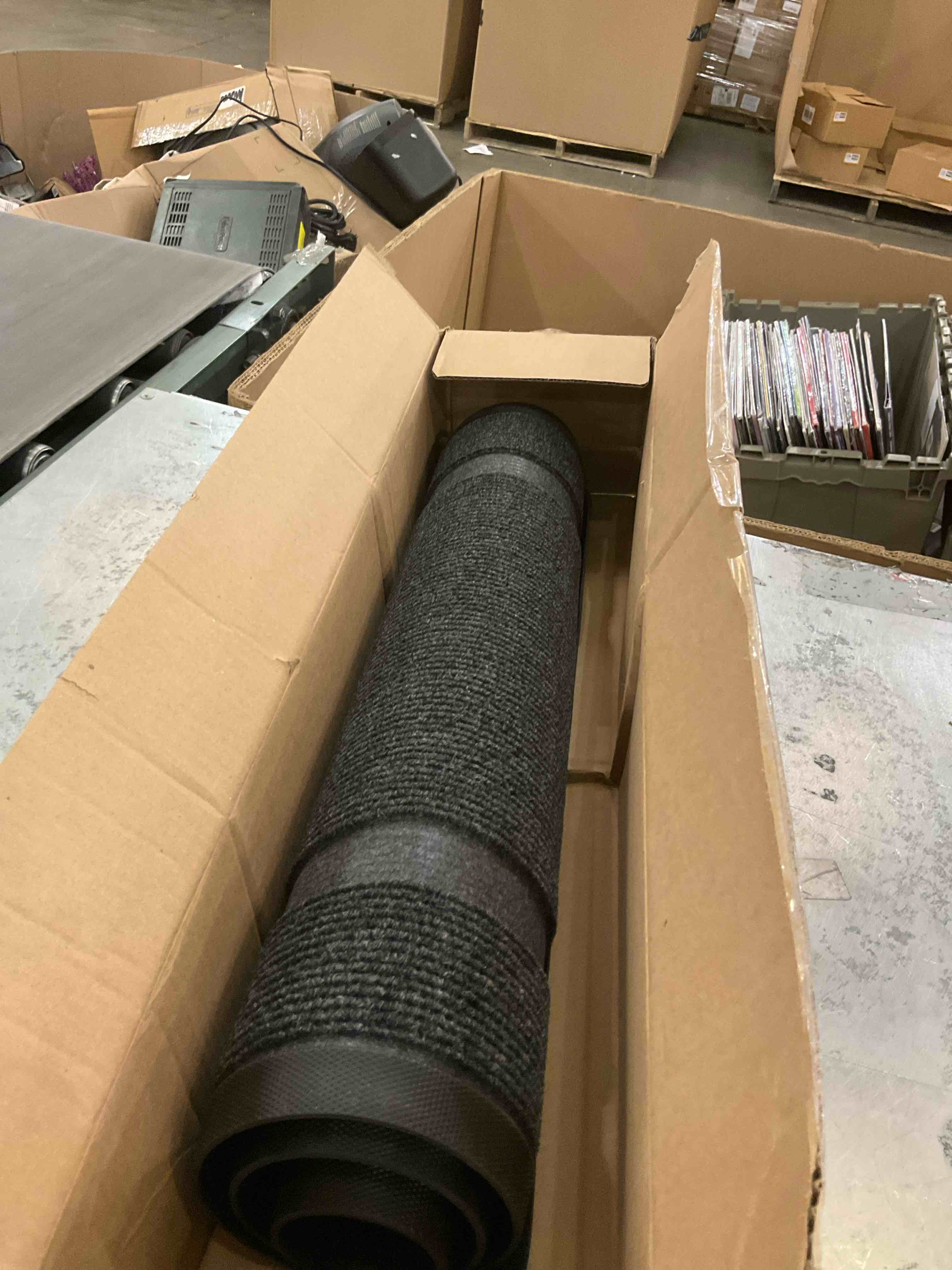 https://s3.amazonaws.com/lotting-images-prod/bidfta/BRN2256092_1741018874269.jpeg
