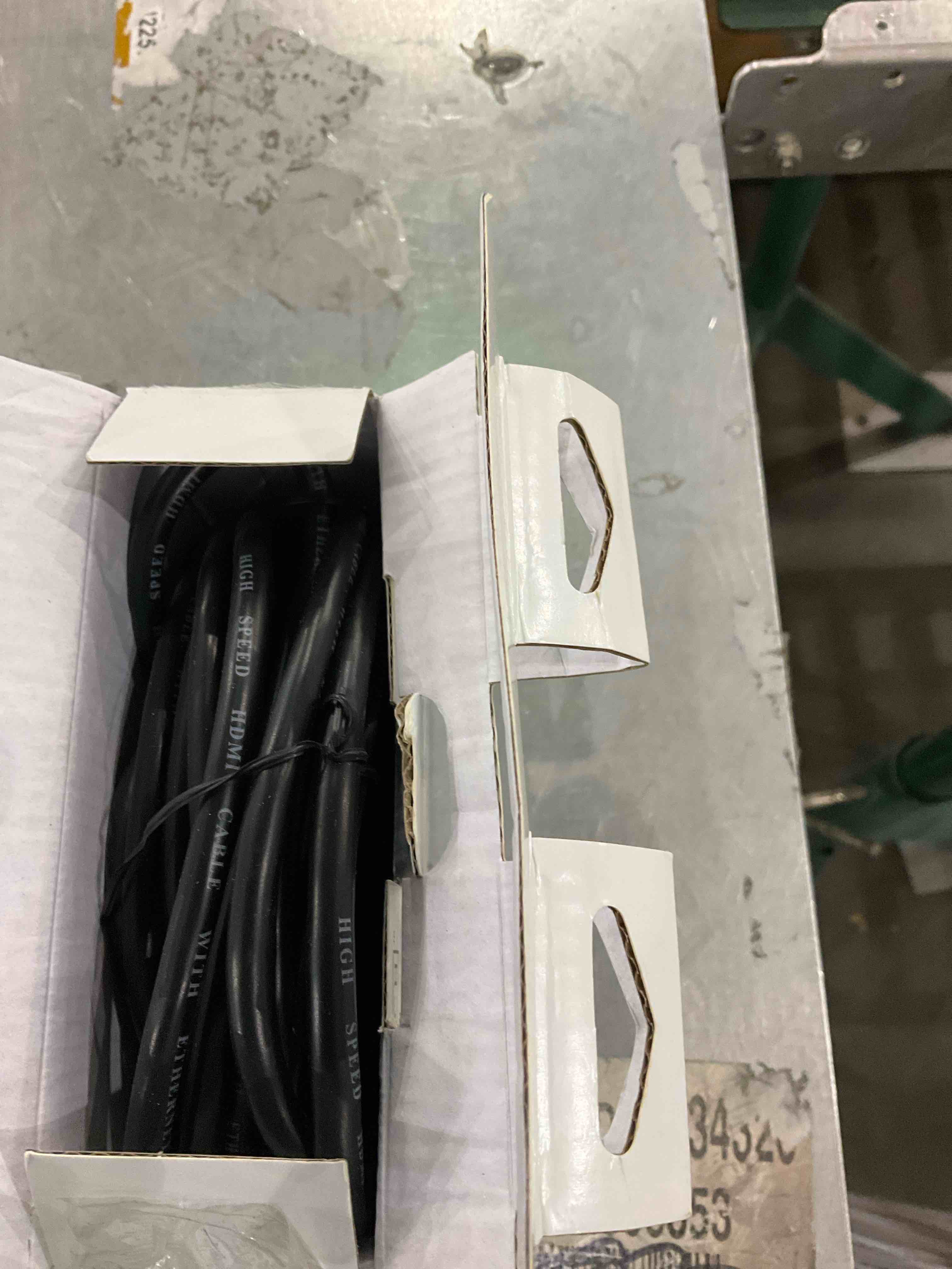 Condition photo showing New/Like New for 25/ft 4k hdmi cable