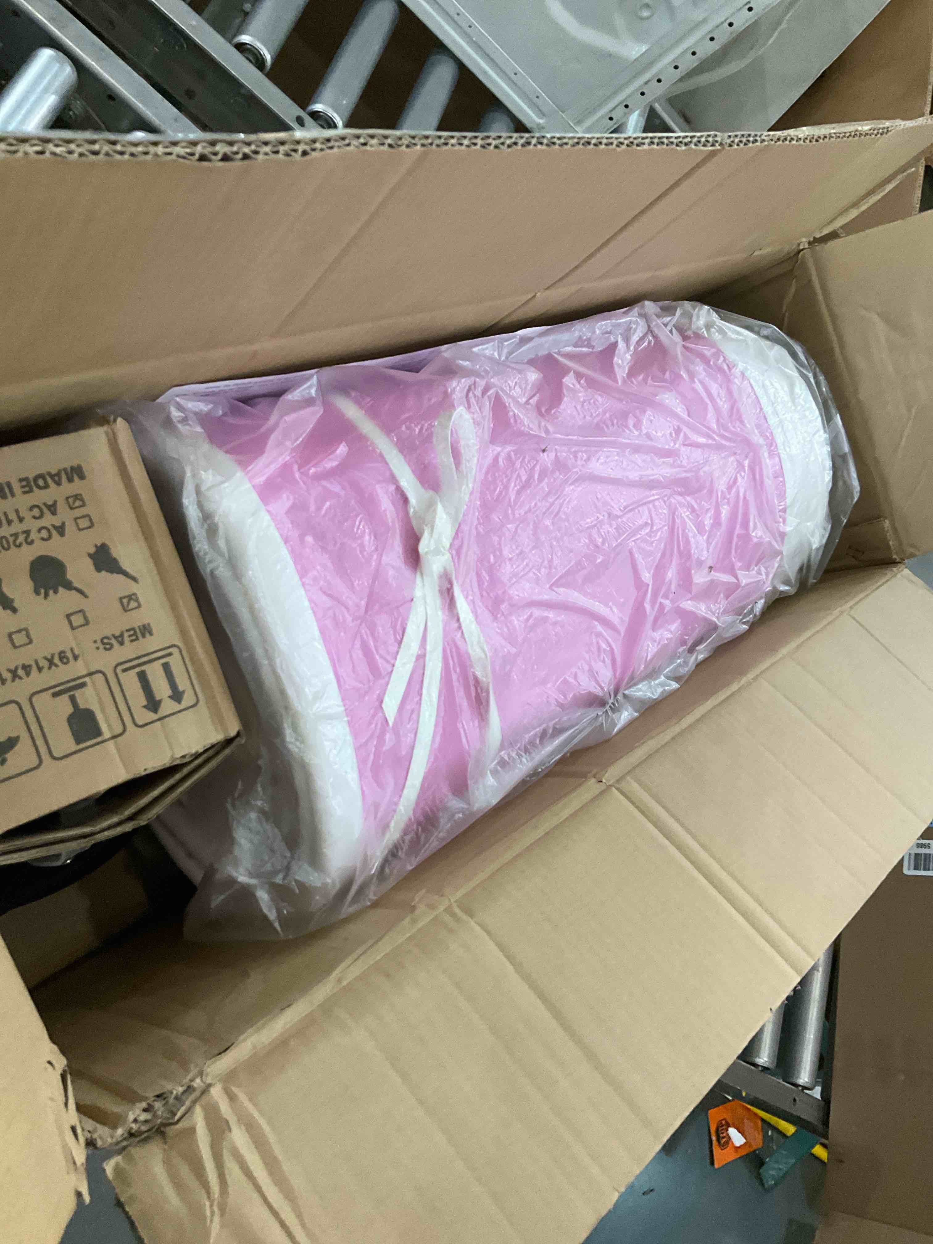 https://s3.amazonaws.com/lotting-images-prod/bidfta/BRN2258643_1741119280306.jpeg
