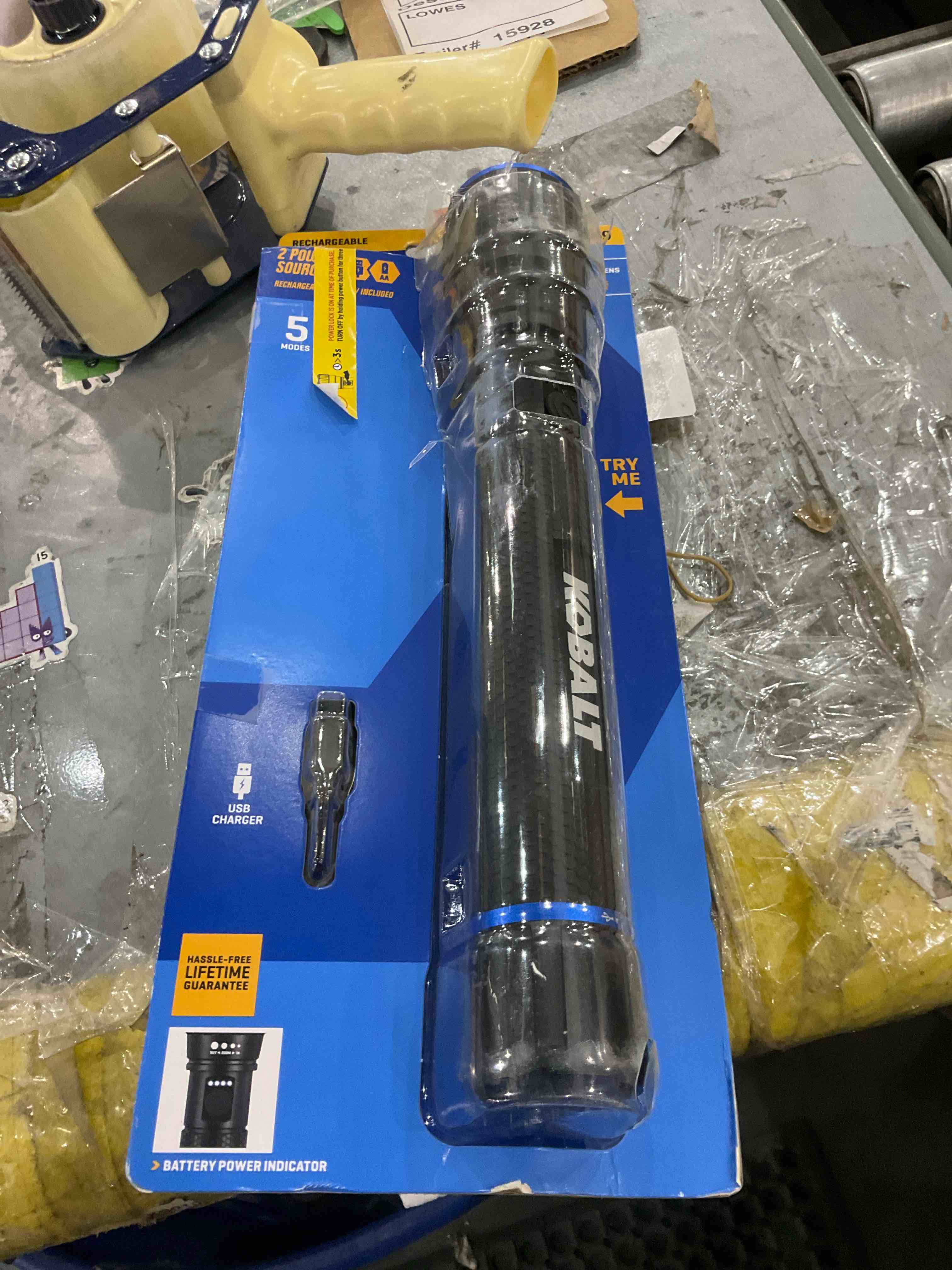 Focusing LED Flashlight 