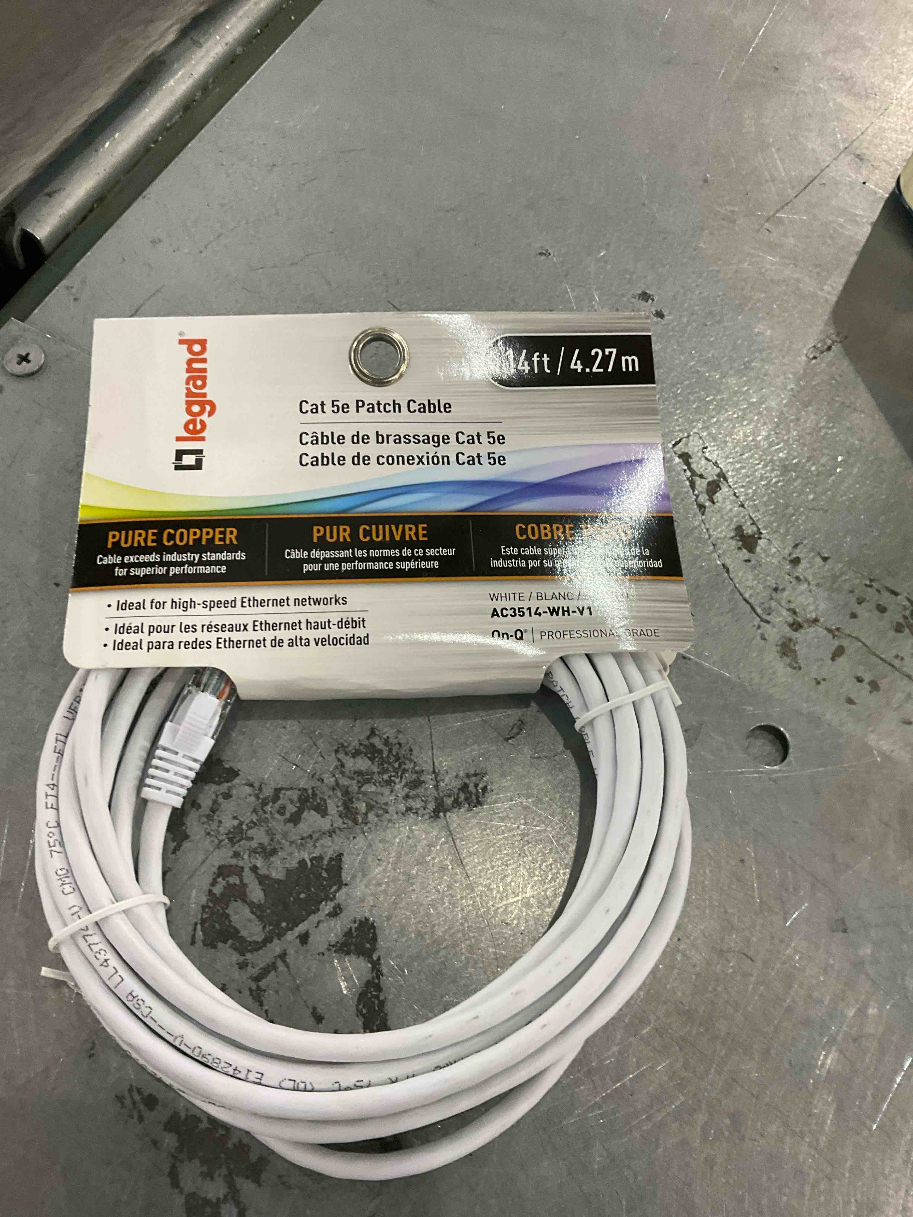 https://s3.amazonaws.com/lotting-images-prod/bidfta/BRN2260722_1740746906221.jpeg