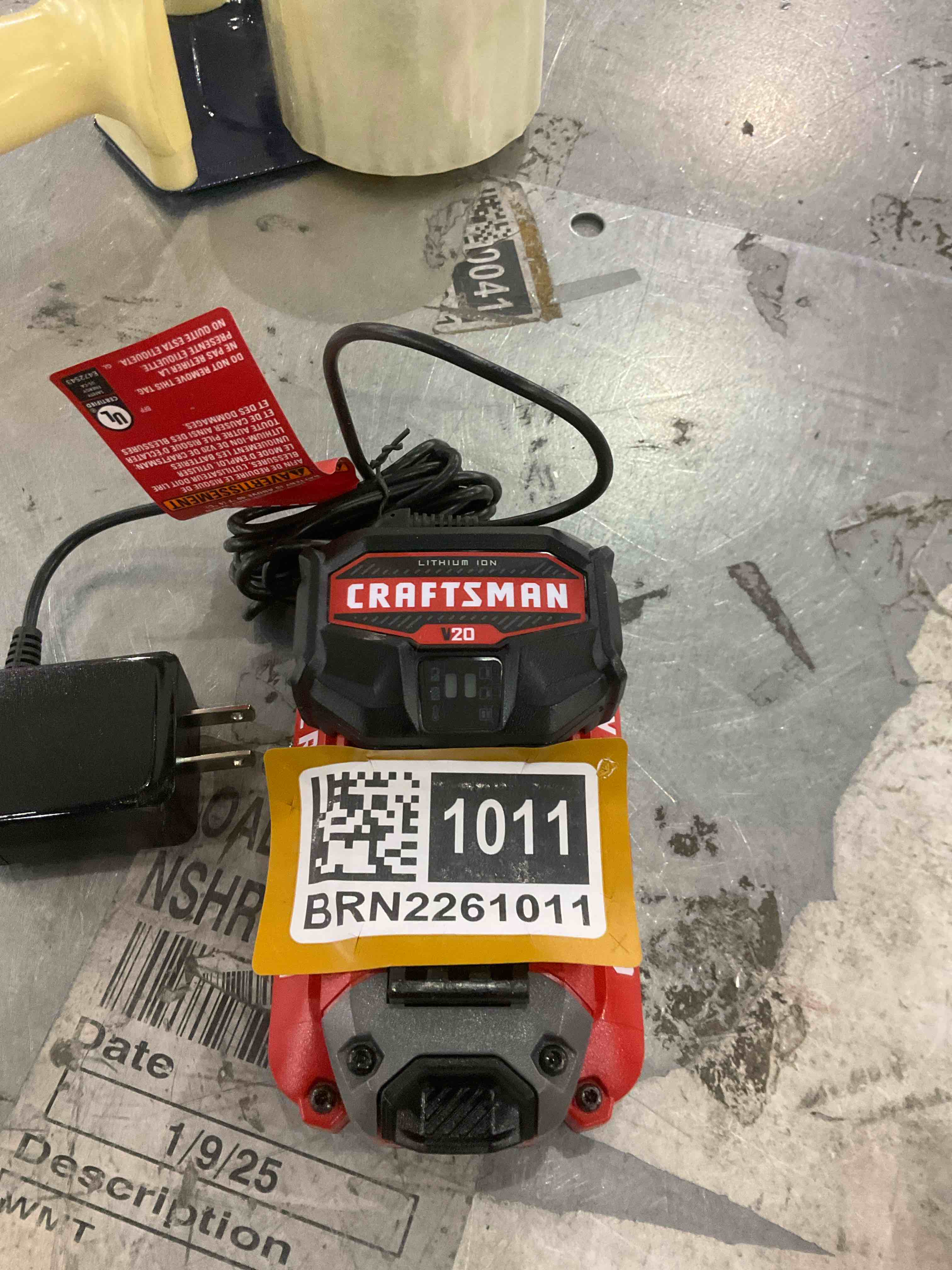 CRAFTSMAN BATTERY CMCB202 20v charger 