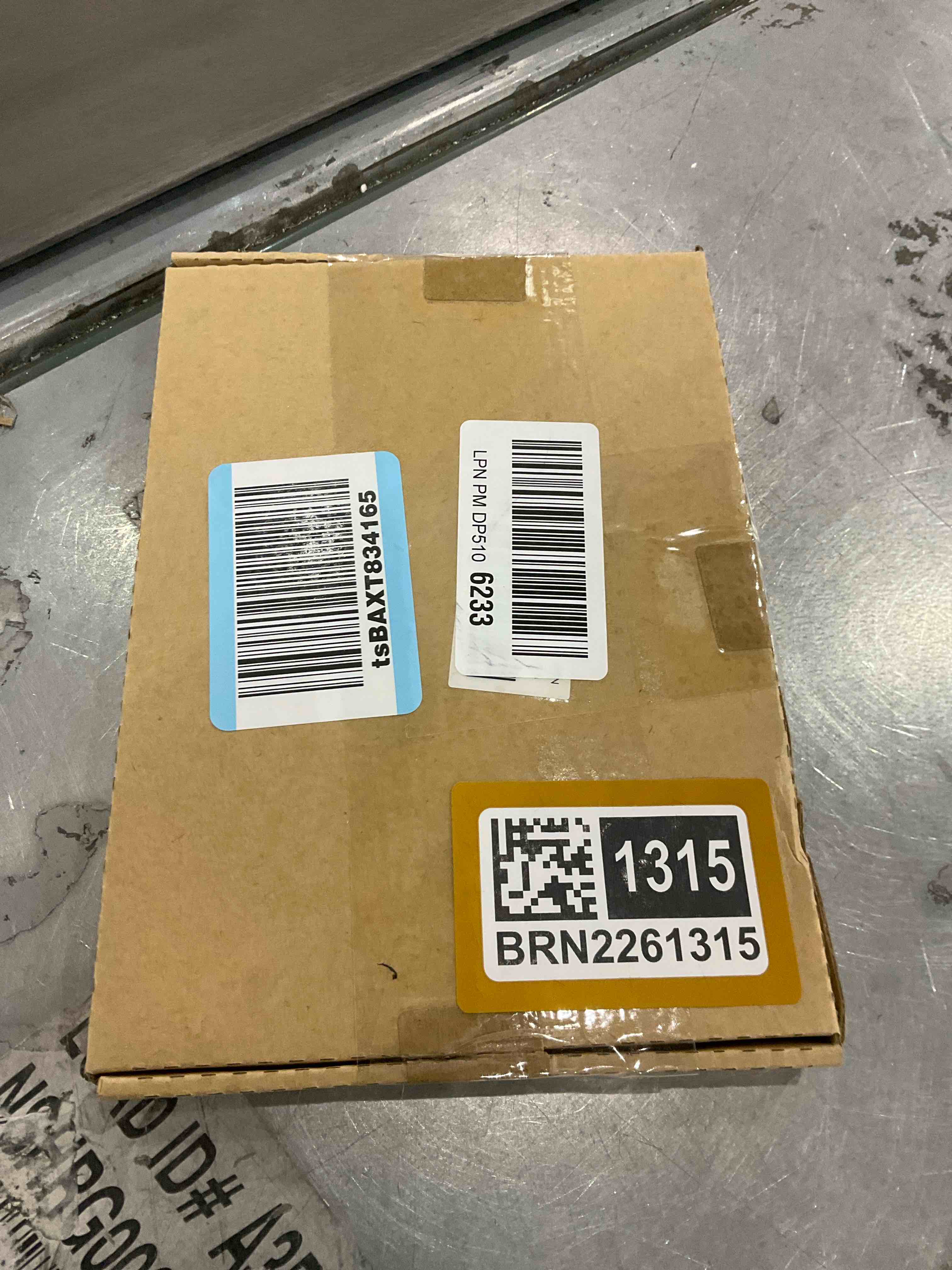 https://s3.amazonaws.com/lotting-images-prod/bidfta/BRN2261315_1741093551805.jpeg