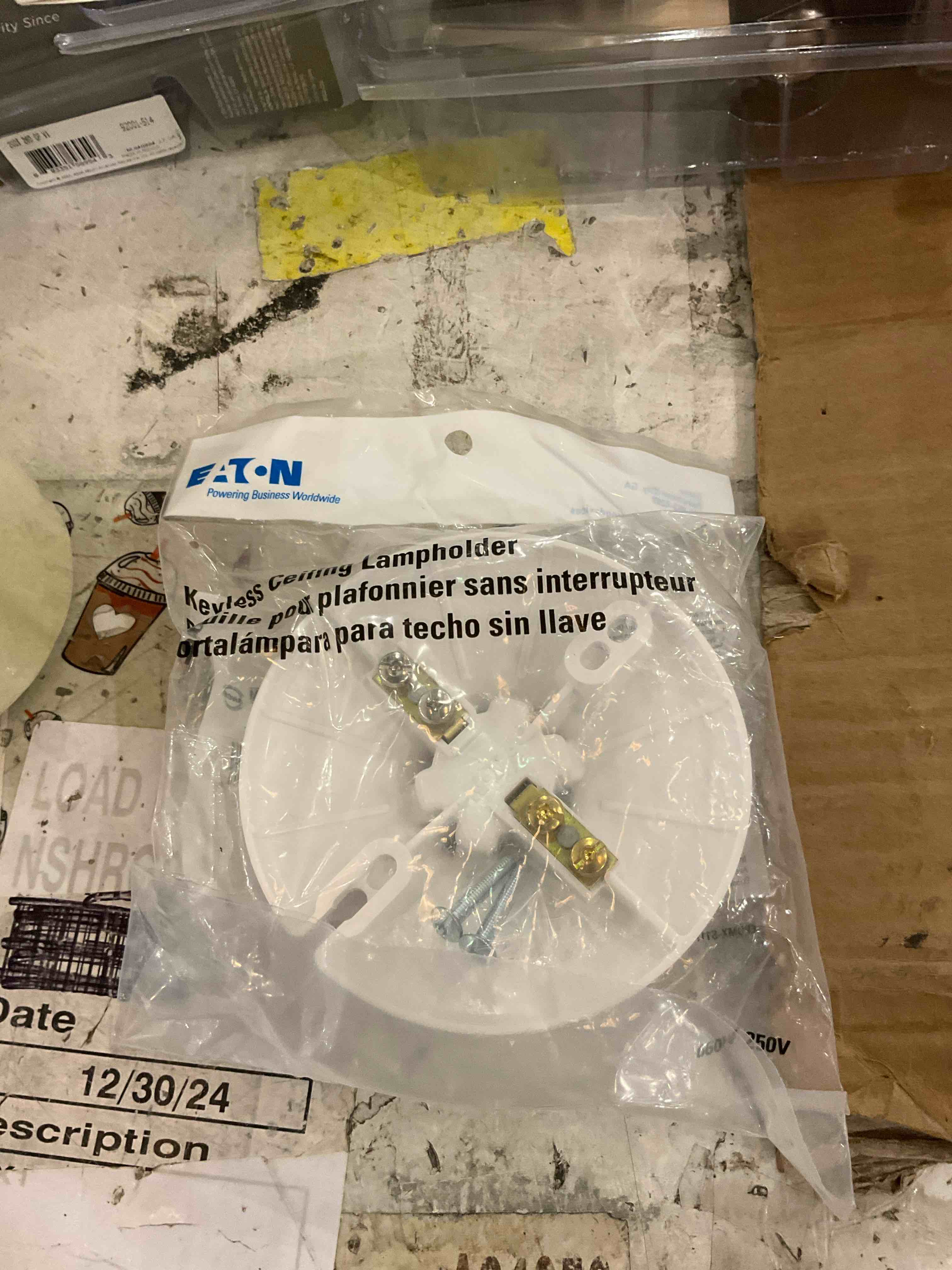 Eaton keyless ceiling lamp holder 