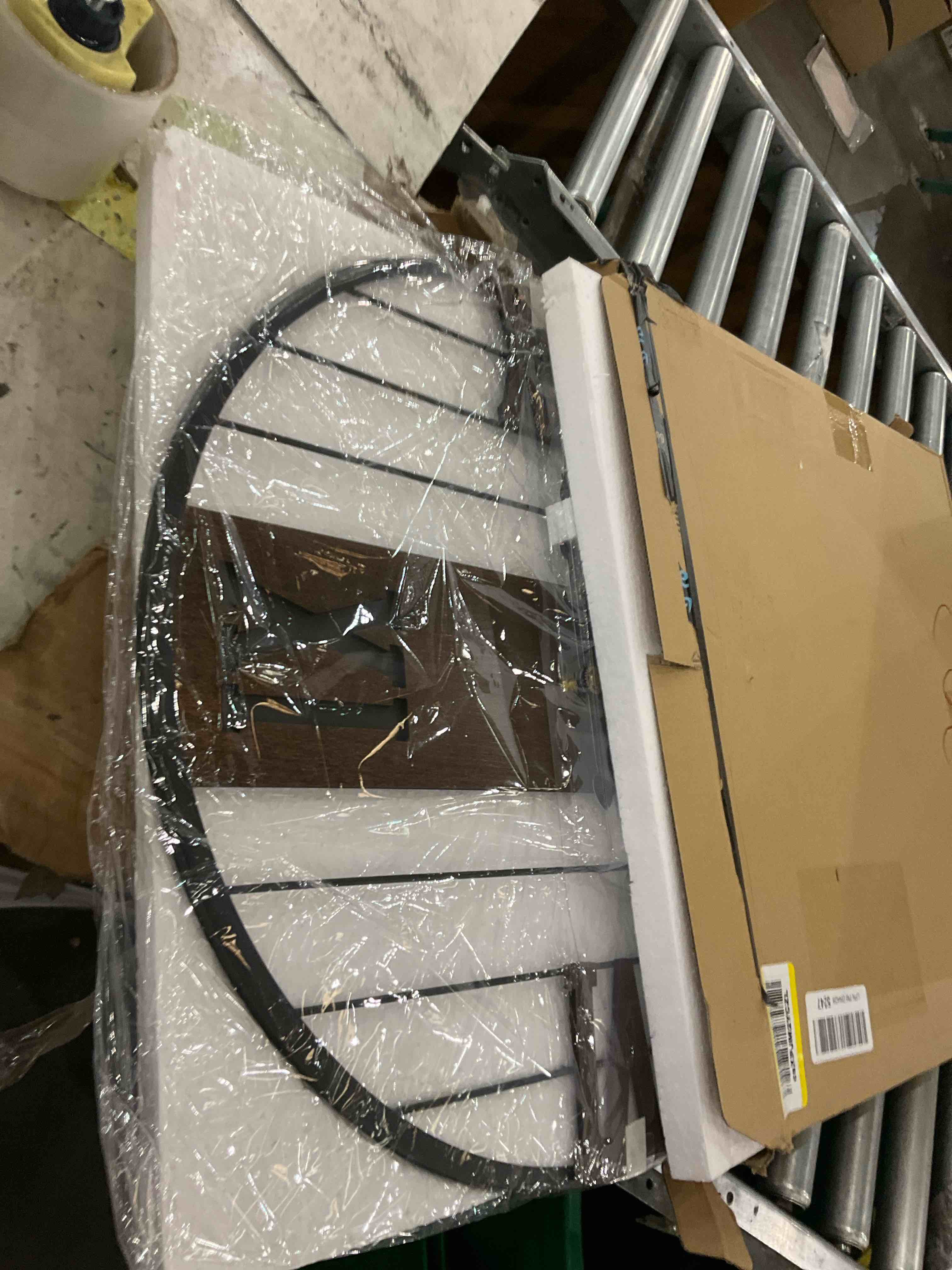 https://s3.amazonaws.com/lotting-images-prod/bidfta/BRN2263729_1740595642581.jpeg