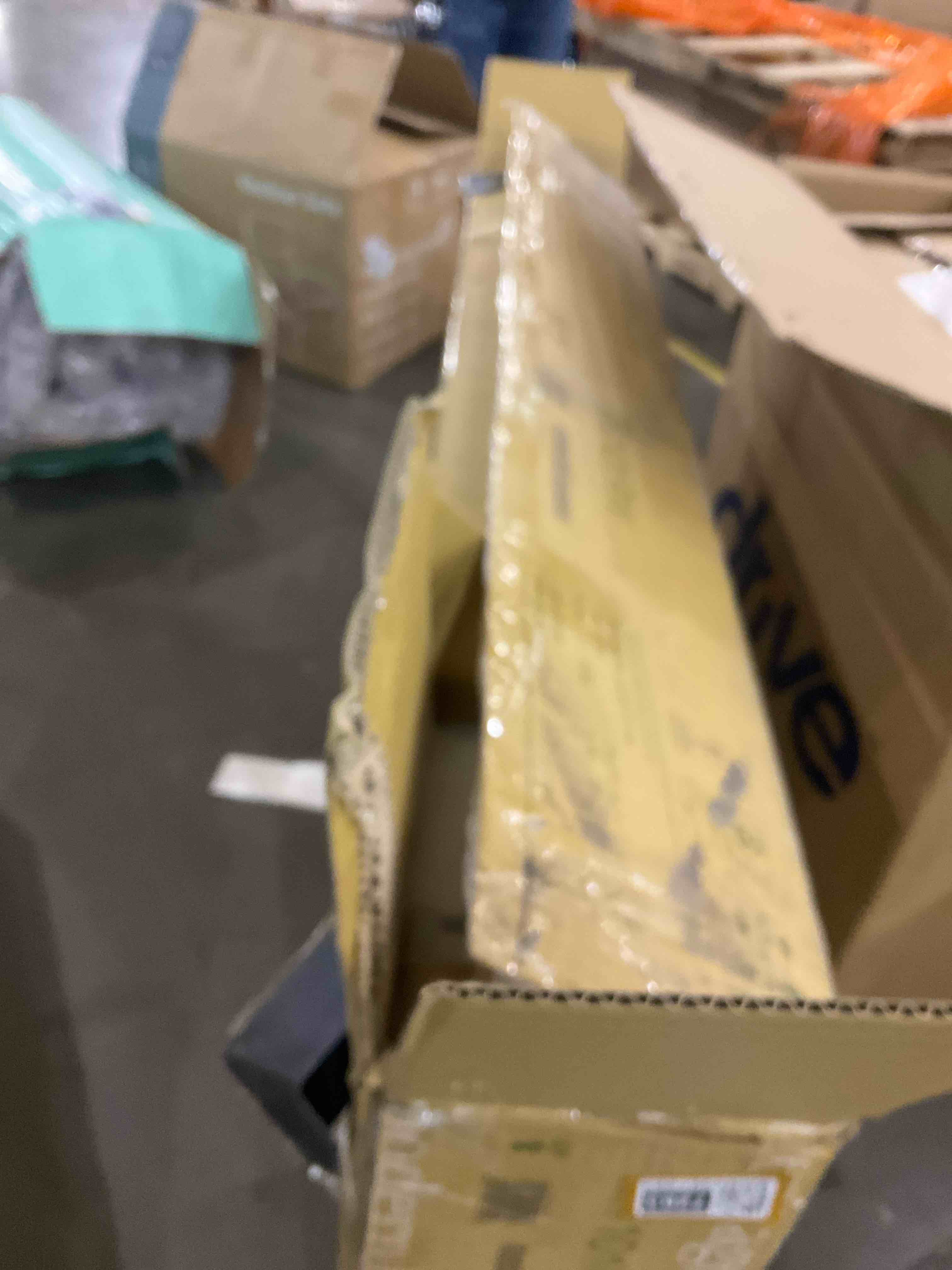 https://s3.amazonaws.com/lotting-images-prod/bidfta/BRN2267263_1741697310729.jpeg