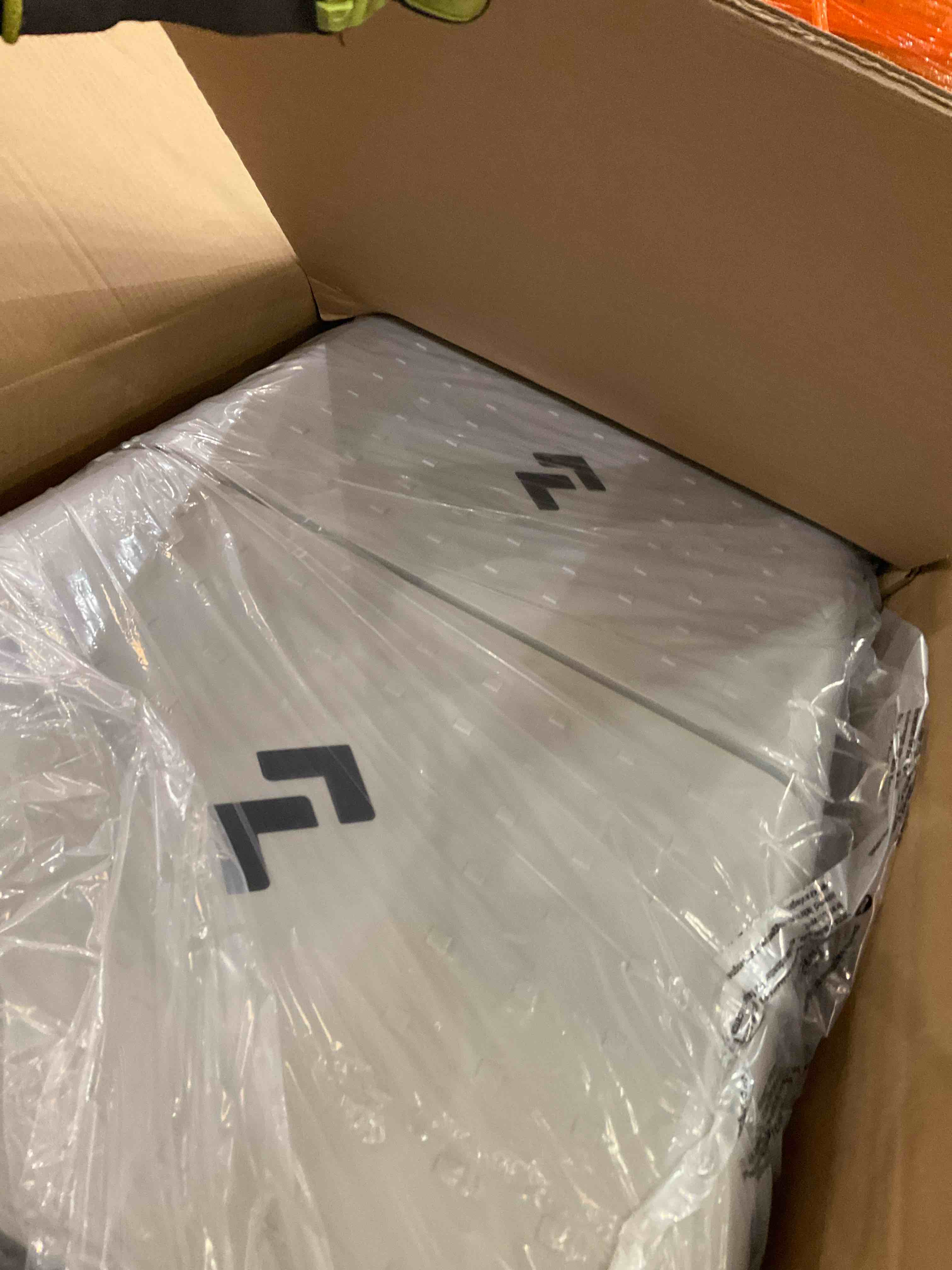 https://s3.amazonaws.com/lotting-images-prod/bidfta/BRN2267420_1741713946895.jpeg