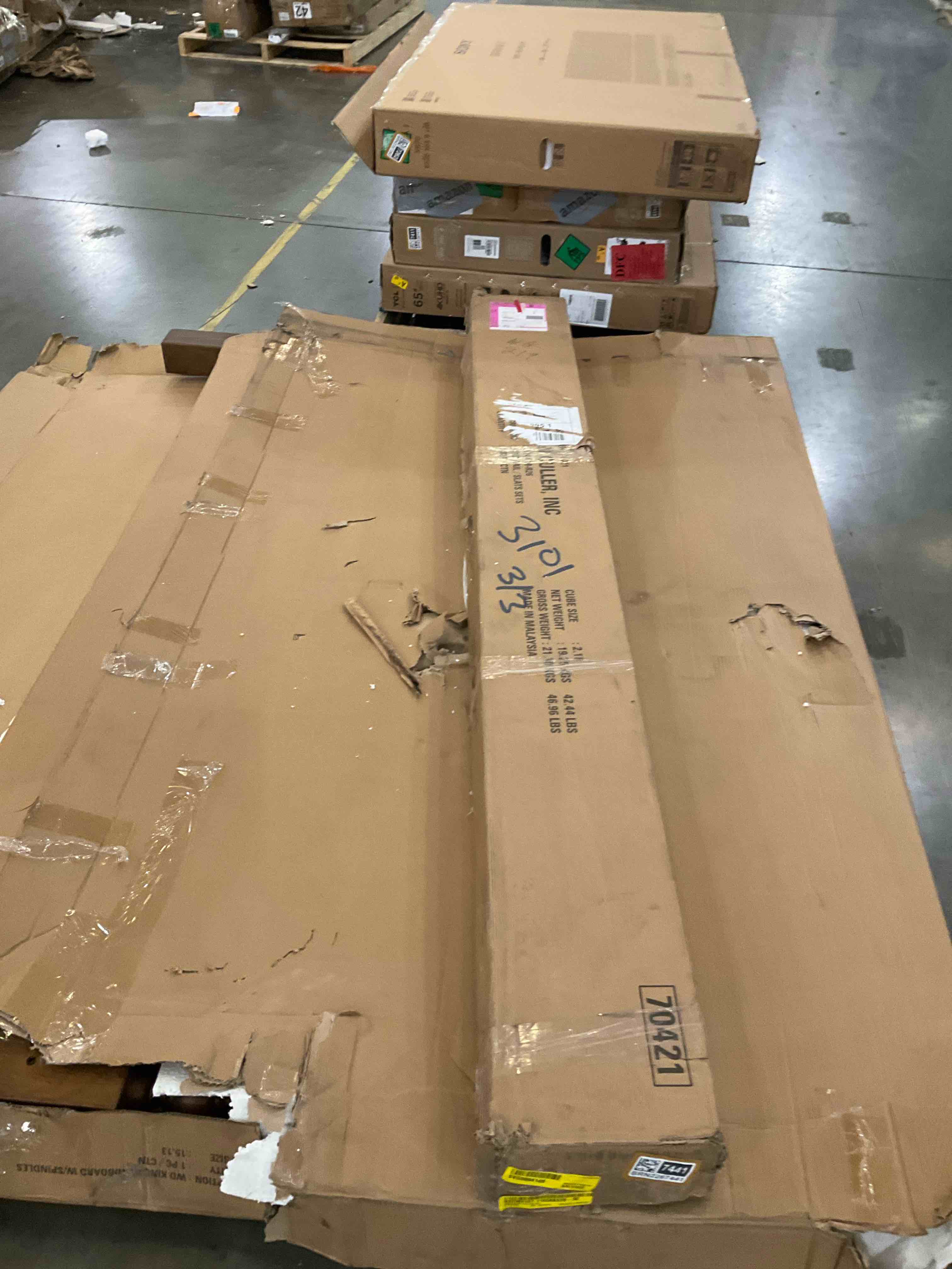 four post bed frame, incomplete 2 boxes