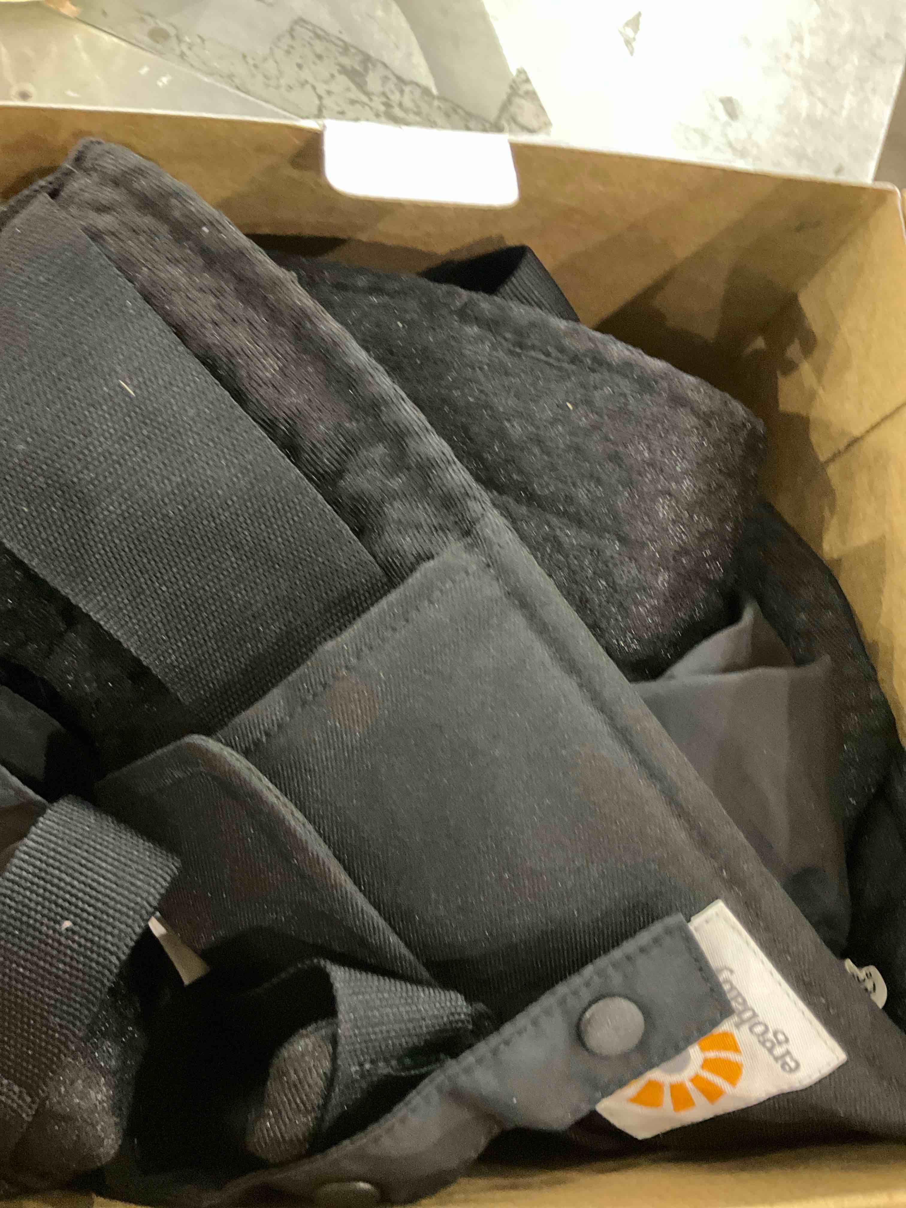 https://s3.amazonaws.com/lotting-images-prod/bidfta/BRN2268355_1742471969575.jpeg